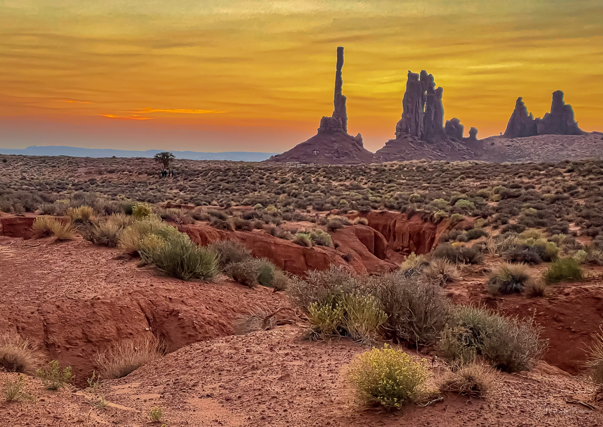 Monument Valley Sunrise - The Totem Pole