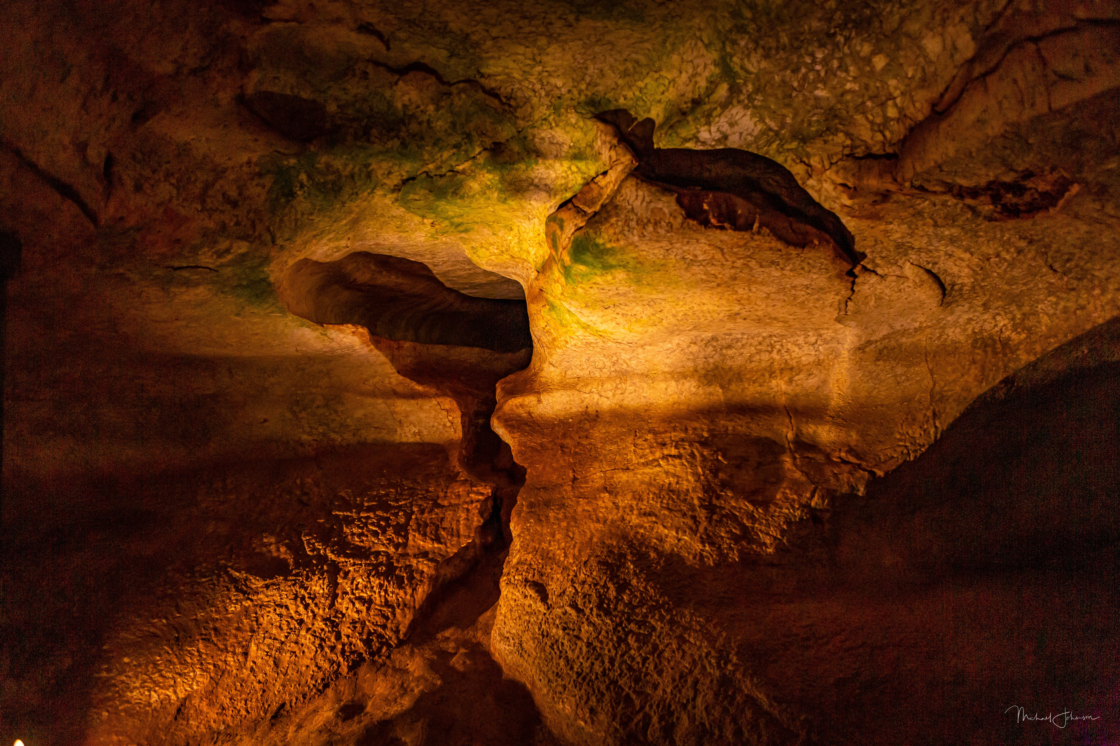 Alabaster Caverns