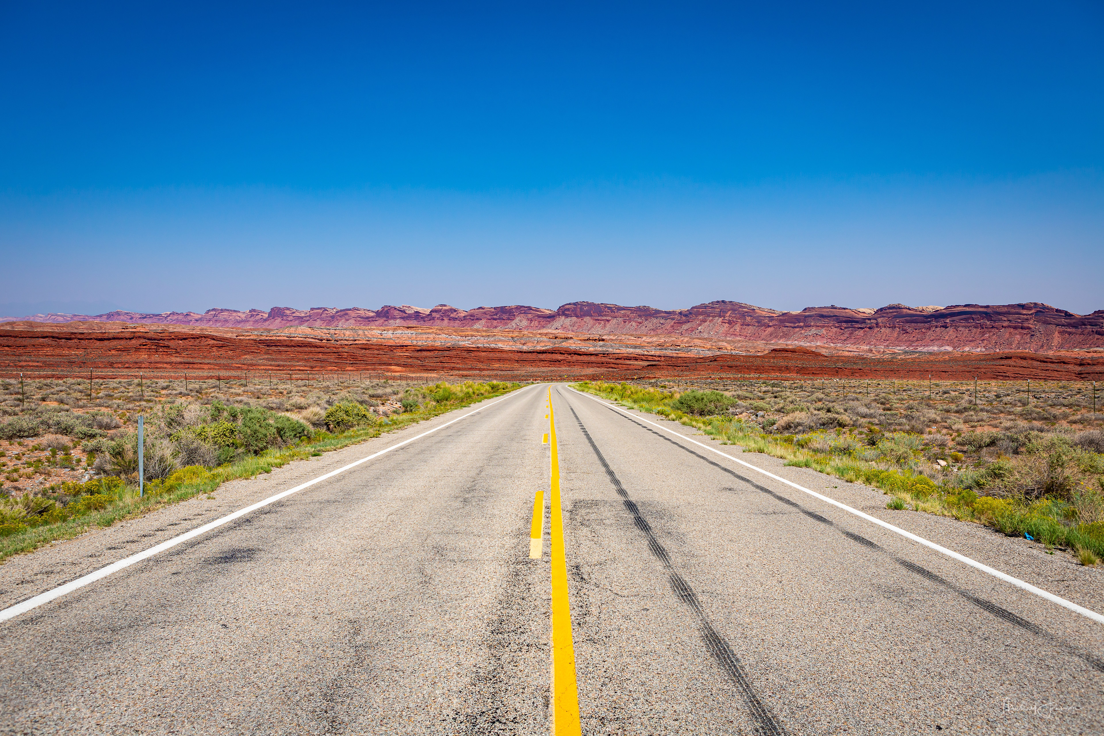 The Road to Monument Valley