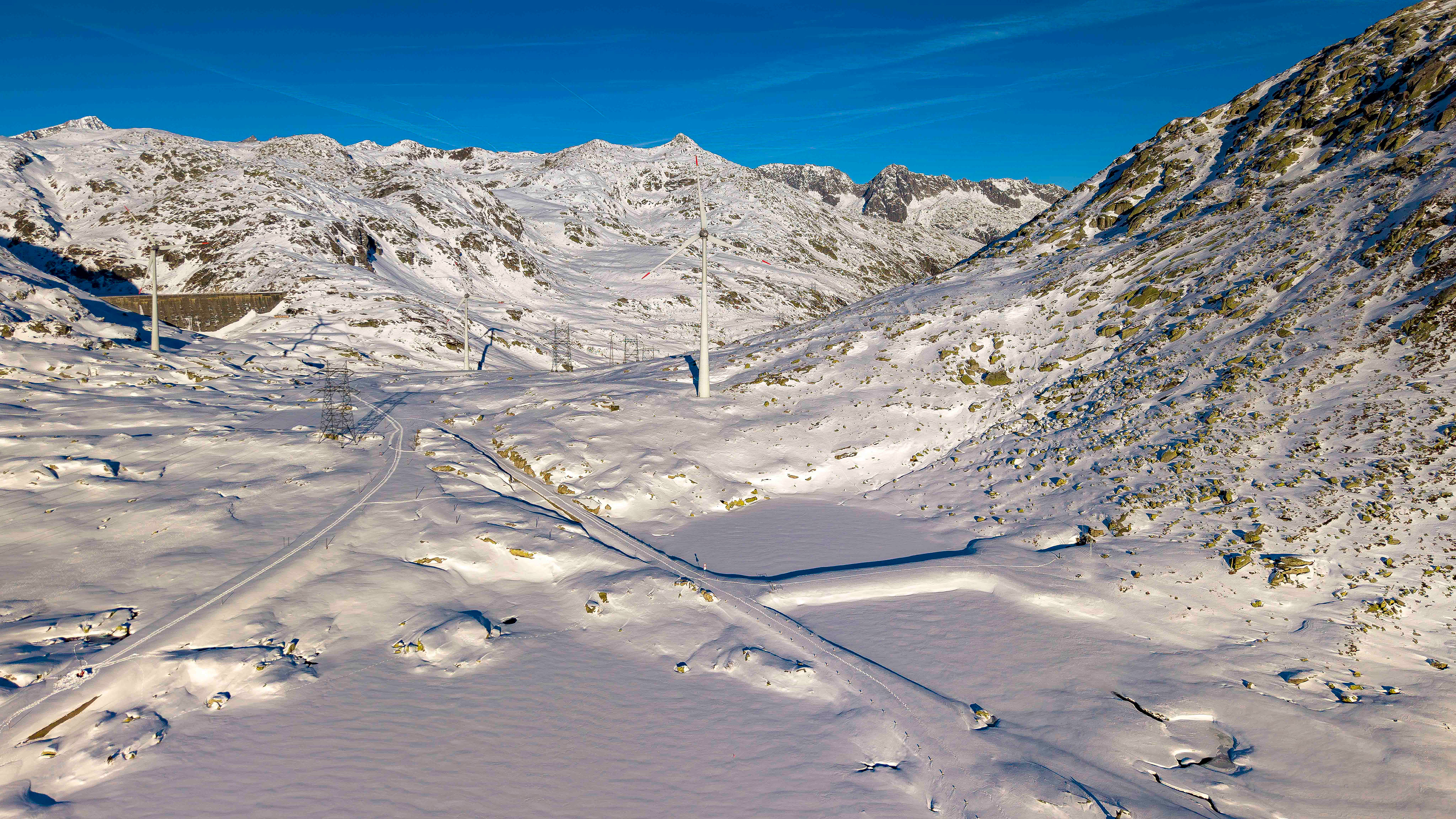 Staumauer Lago di Lucendro
