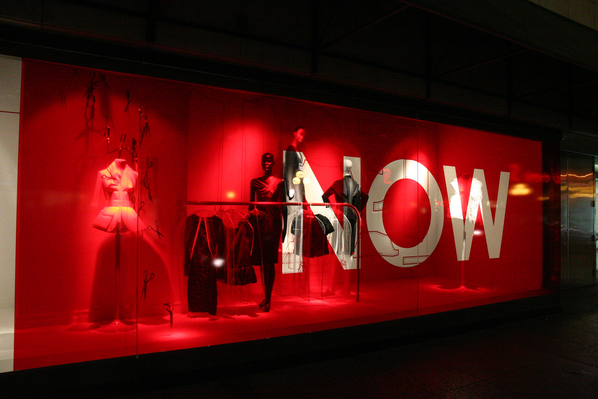 Simple design using transparent vinyl creates a focal point.