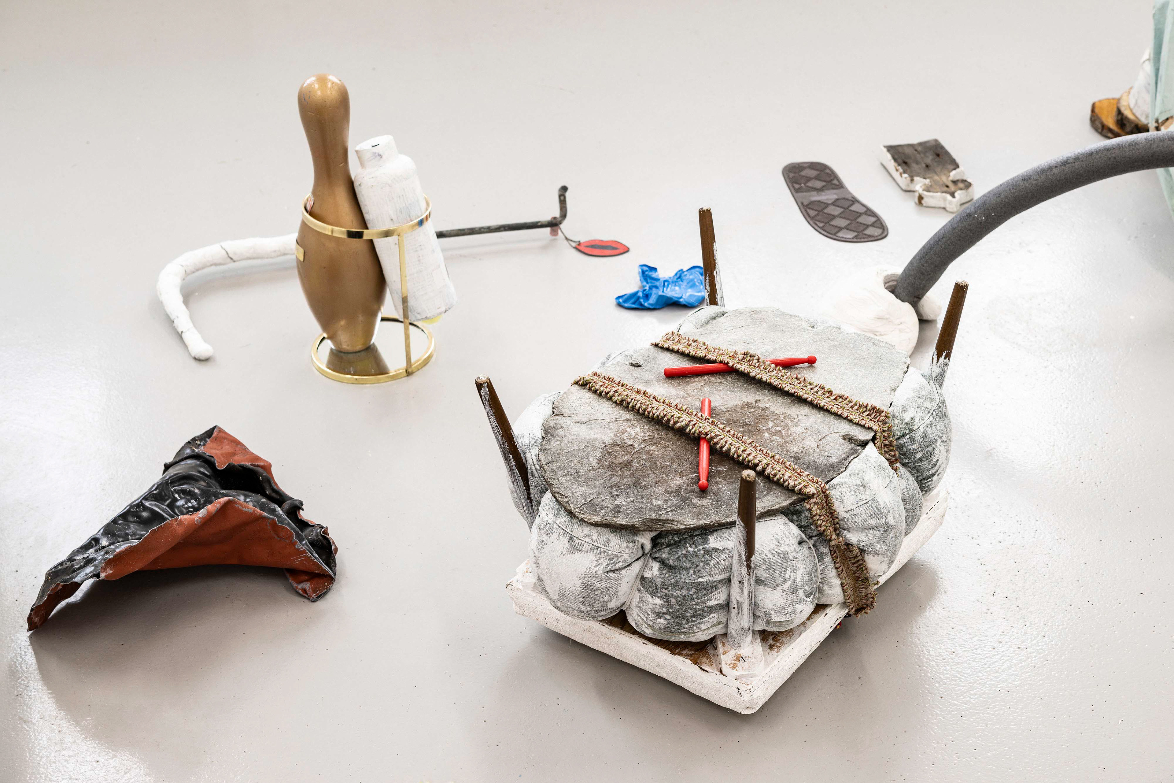 Short-time Relations. Room 2.