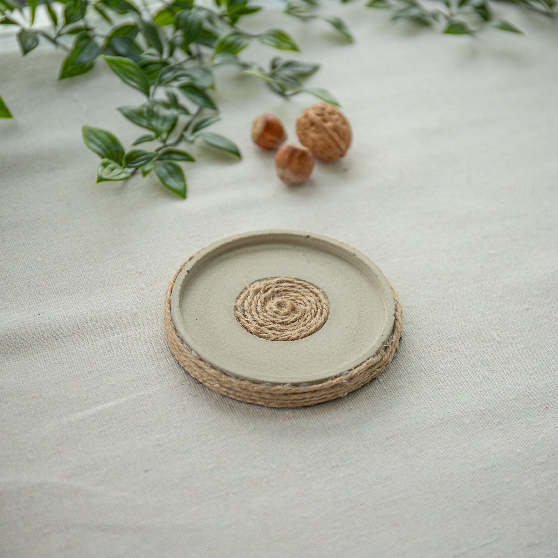 Trame Minérale: dessous de mug, grande tasse Ø 10.5 cm cerclée de corde de jute