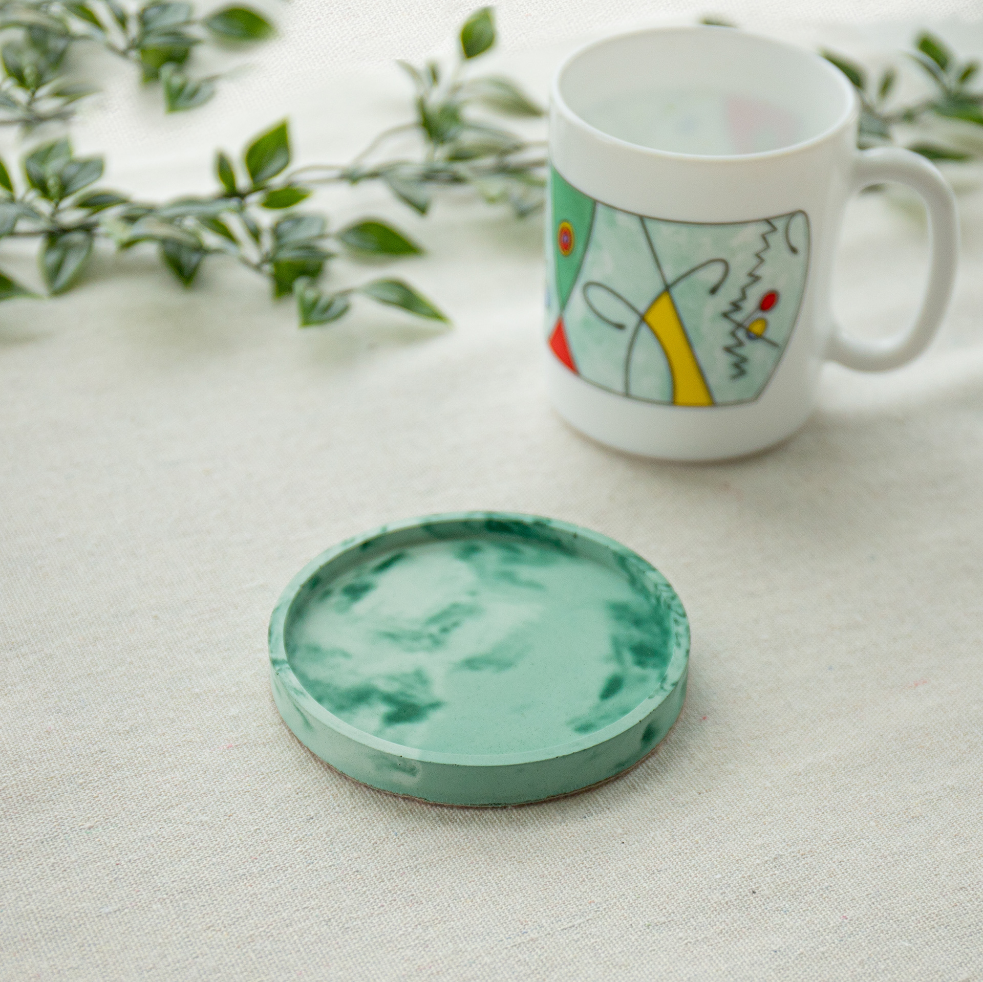 Mer des Caraïbes: Dessous de tasse /mug Ø 10cm béton teinté dans la masse