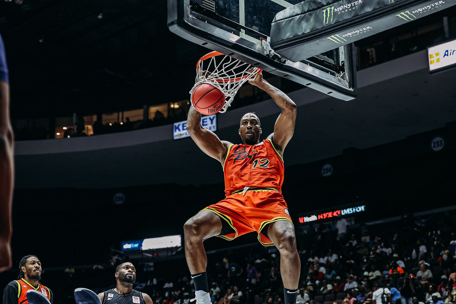 DWIGHT HOWARD