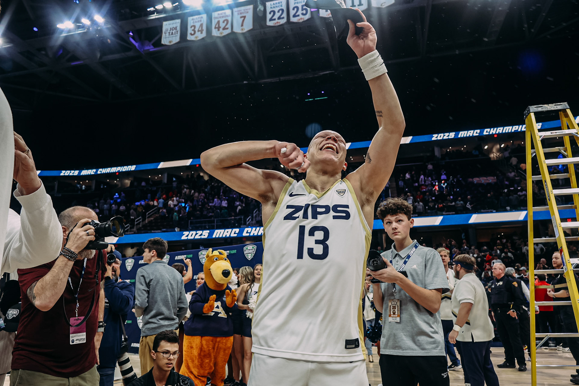 AKRON ZIPS-MAC CHAMPIONS 2025