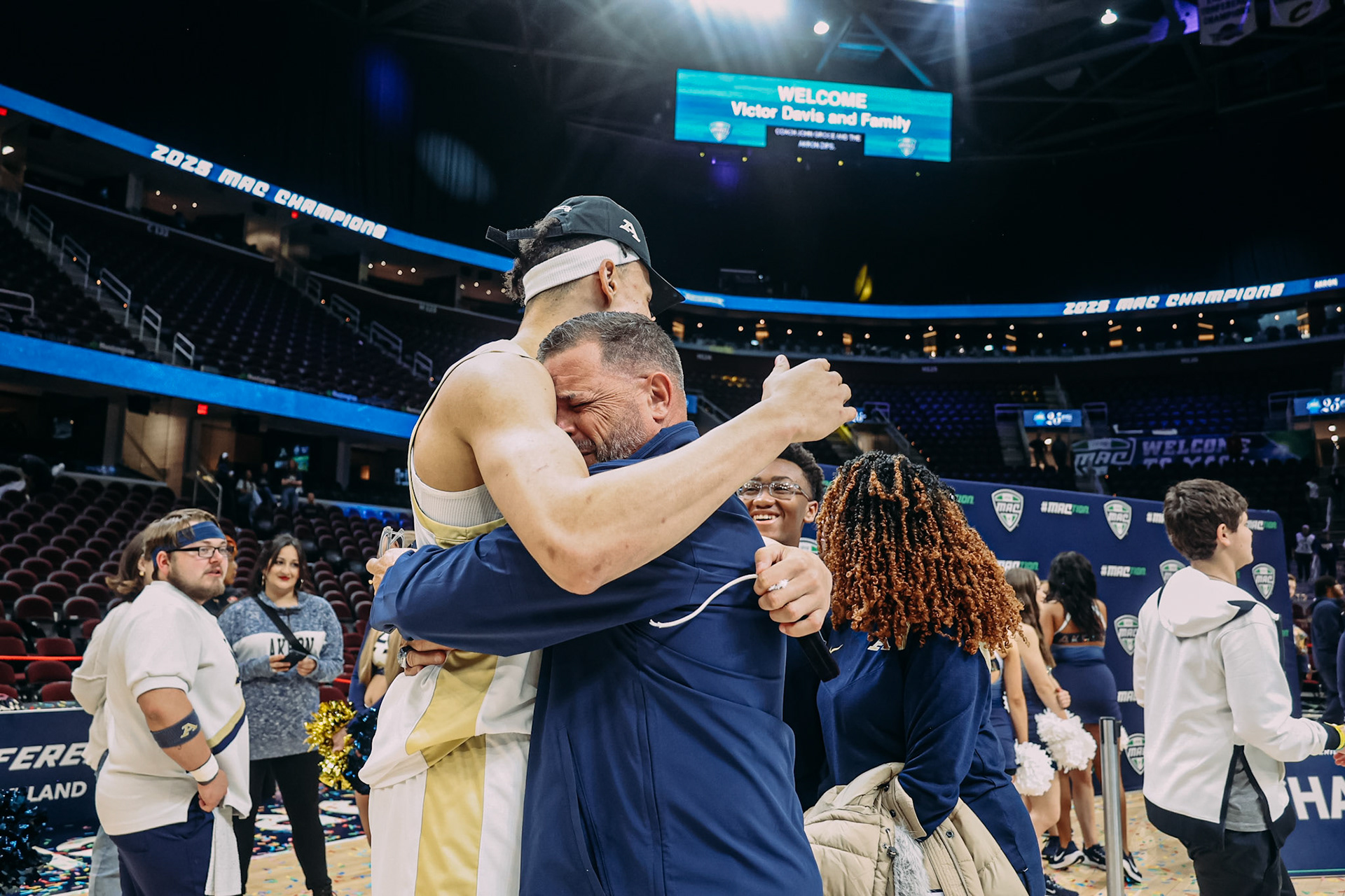 AKRON ZIPS-MAC CHAMPIONS 2025