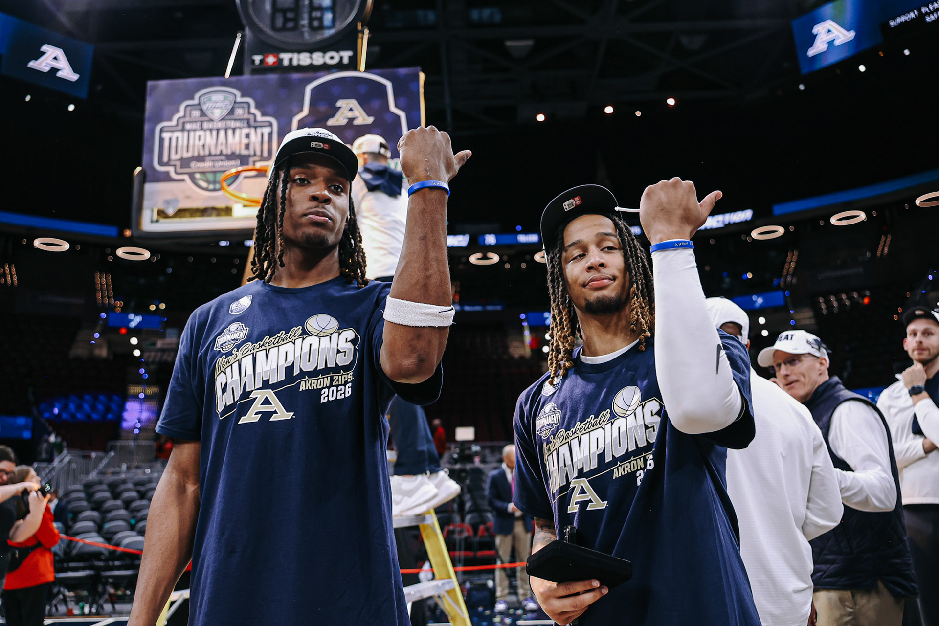 AKRON ZIPS