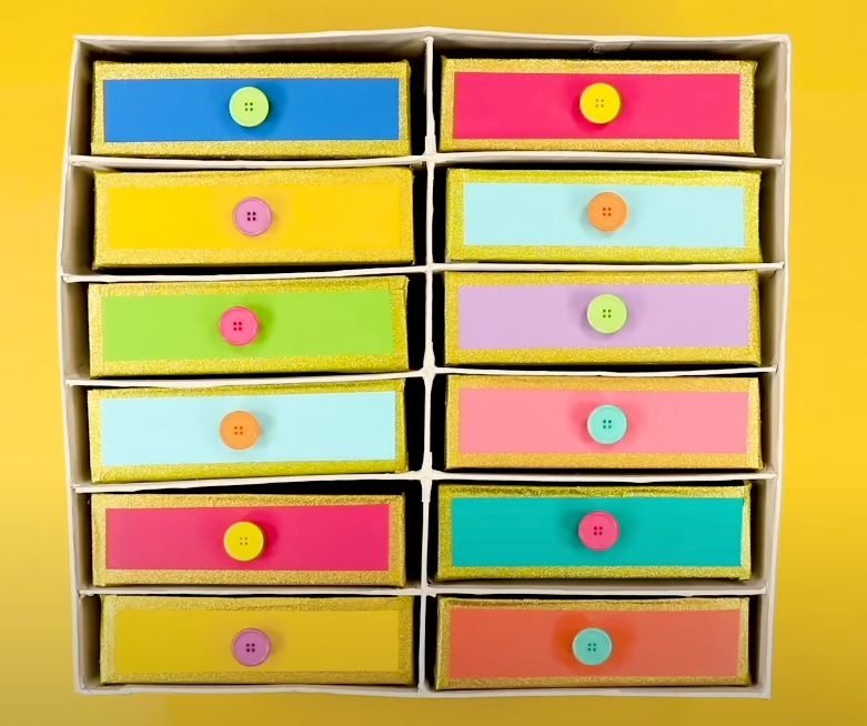 GoldieBlox & Joann | Cardboard Drawers: Given only 24 hours and a pile of cardboard, I was tasked with creating a DIY storage solution in order to inspire subscription box customers to recycle their shipping boxes.