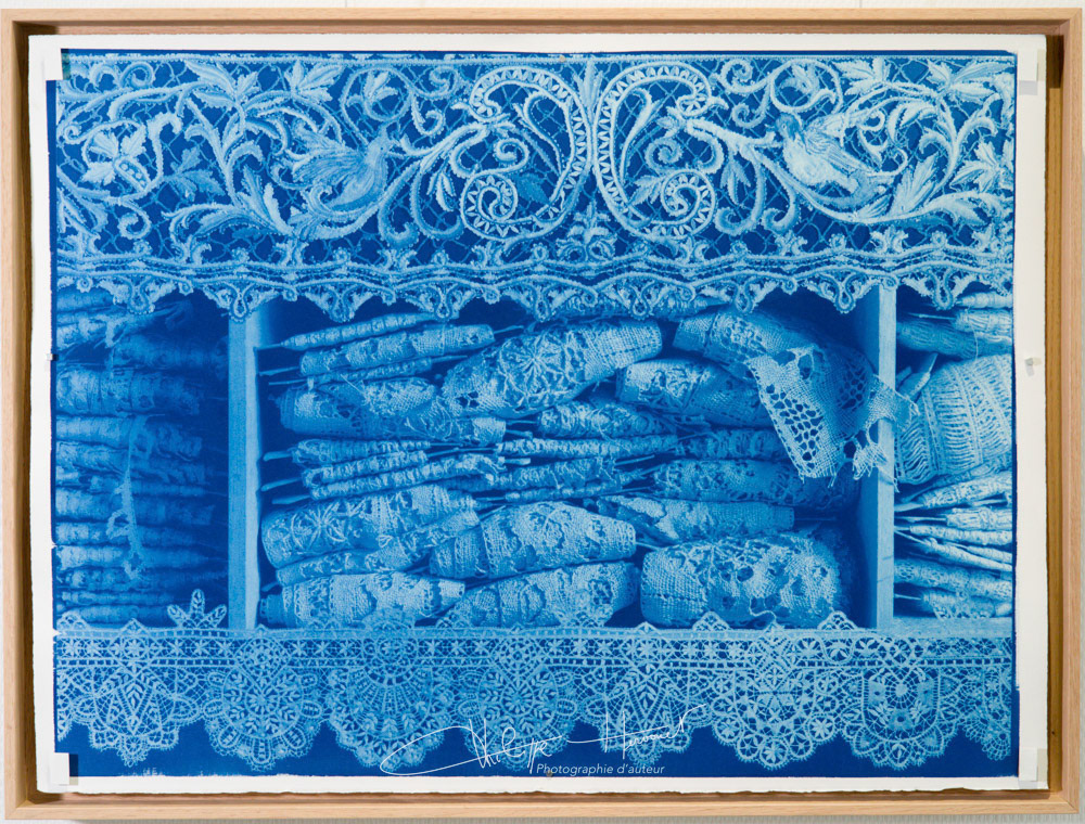 Composition, Jesurum, bord de table, archives