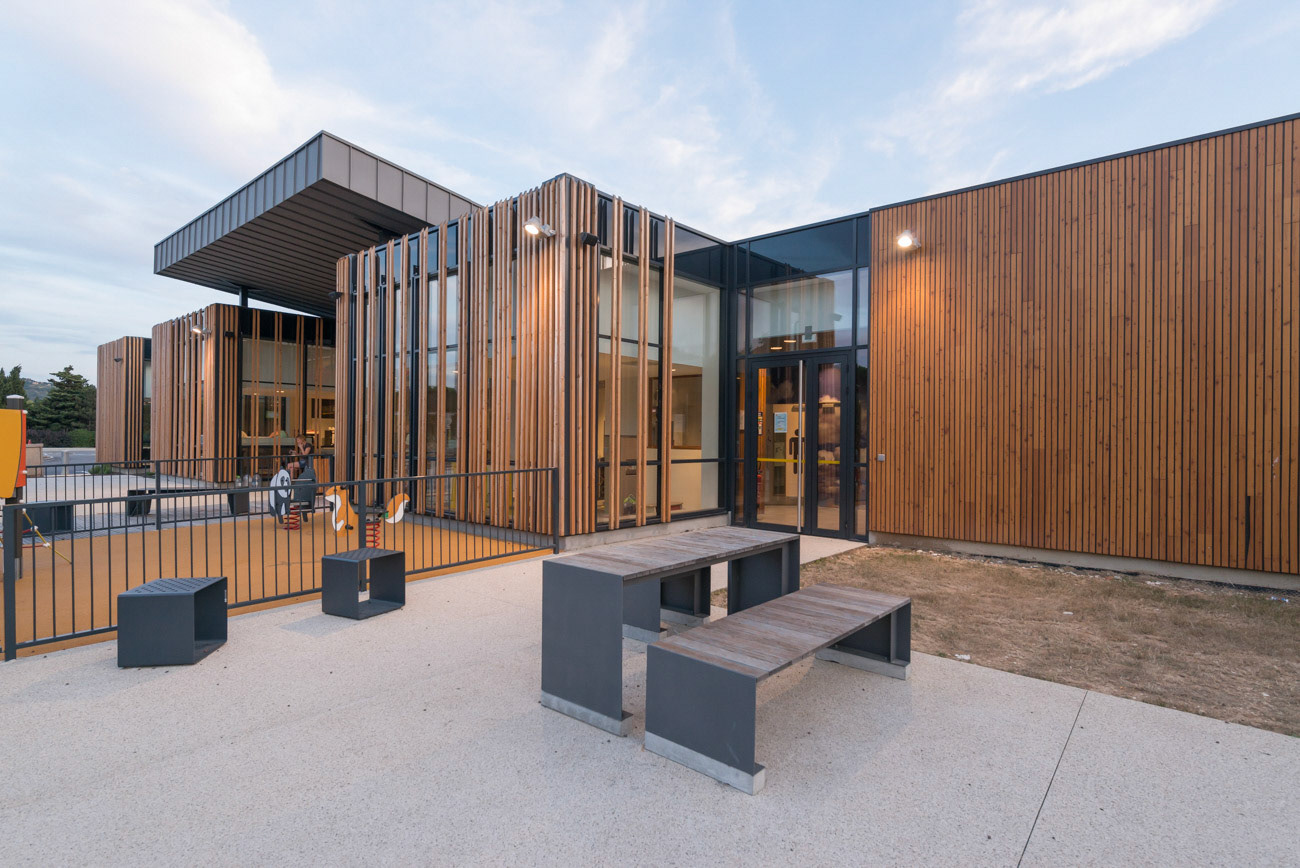 Station, Vinci autoroutes, In Fine, Montelimar.