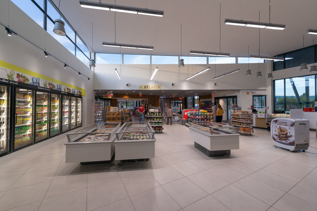 Station, Vinci autoroutes, In Fine, Montelimar.