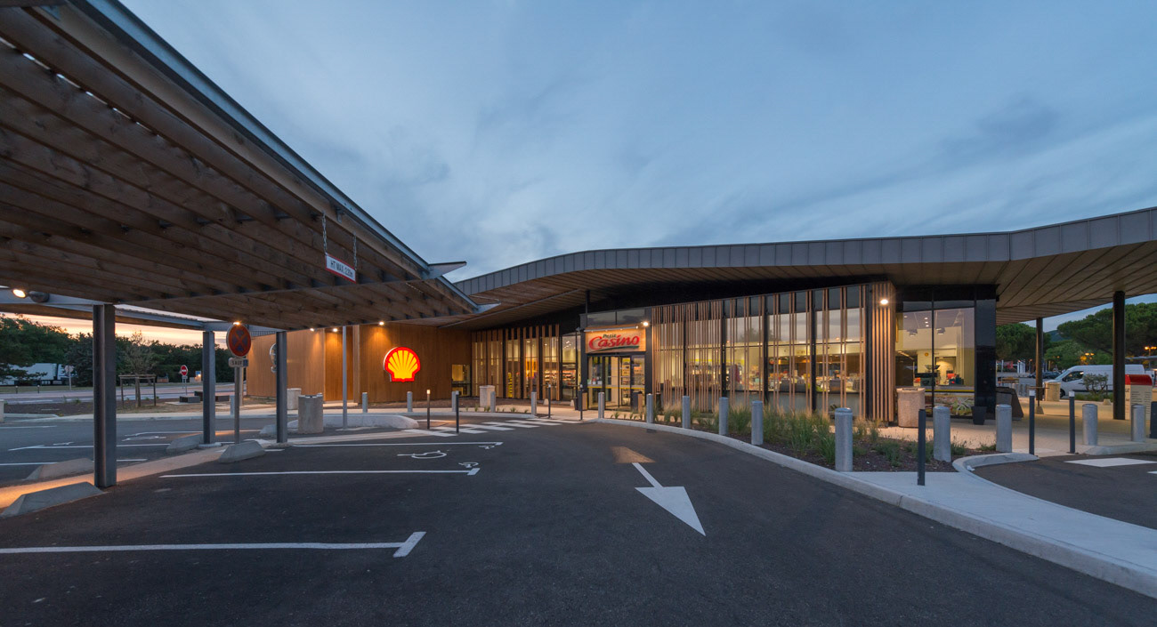 Station, Vinci autoroutes, In Fine, Montelimar.