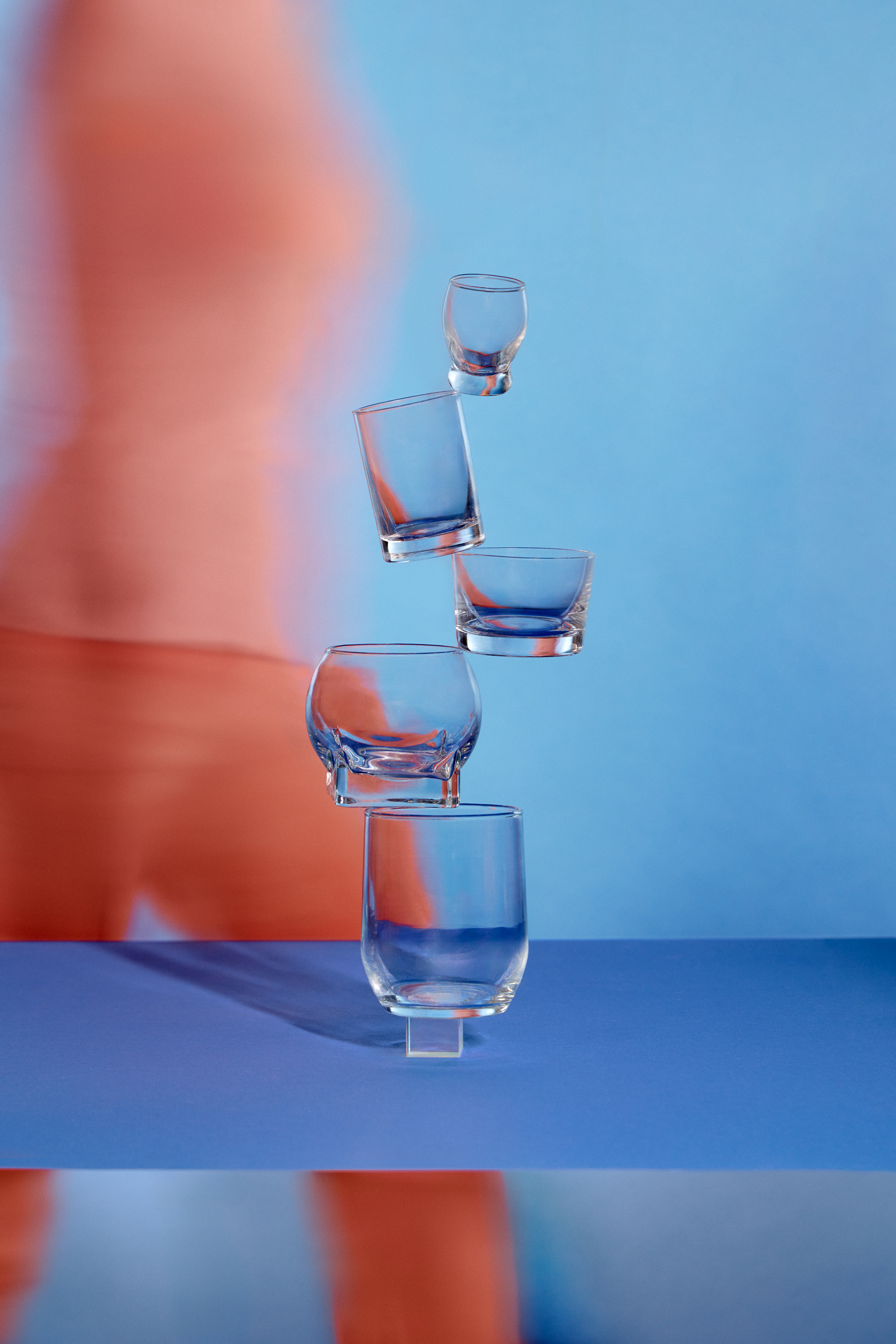 Text message: "Luminous, transparent."