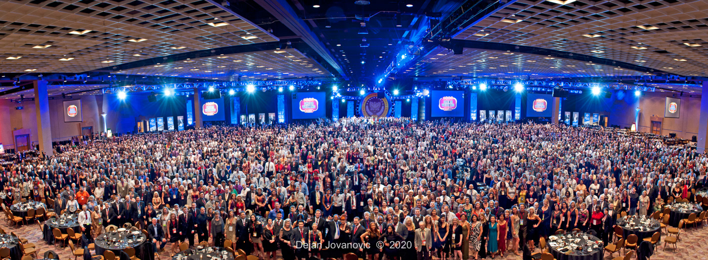 2900 people at the Global Information Network event