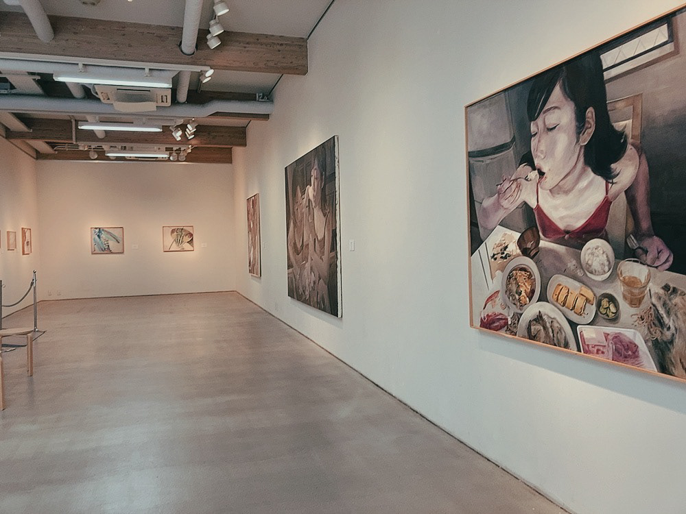 個展