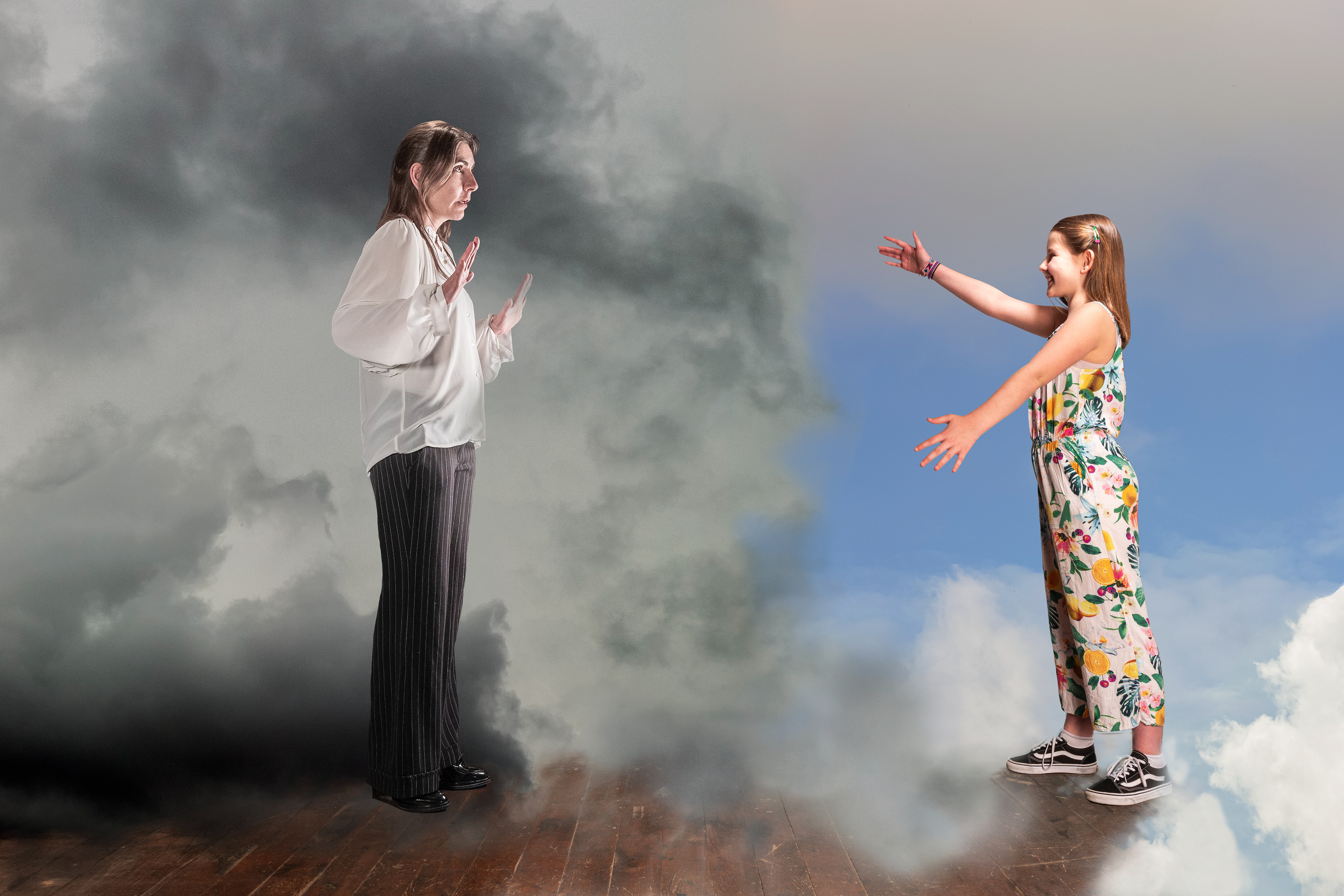 Ma plus jeune fille a une santé très fragile. Lorsque je rentre du travail, elle n'a qu'une envie, c'est de venir dans mes bras, mais je suis obligée de la garder à distance tant que je ne me suis pas lavée de peur qu'elle tombe malade. J'ai l'impression que ce mal est avec moi et attend l'opportunité pour la contaminer