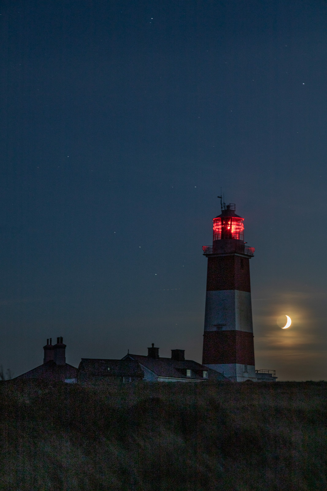 10th Oct 21: The setting Moon partially lit by earthshine around 7.40p.m.