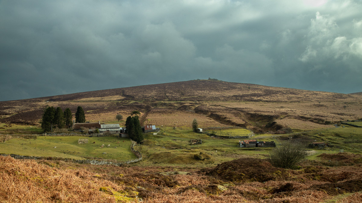Headland Warren farm below Hookney Tor