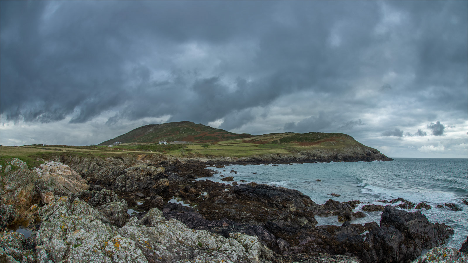 14th Oct 21: Mynnedd Enlli under the weather