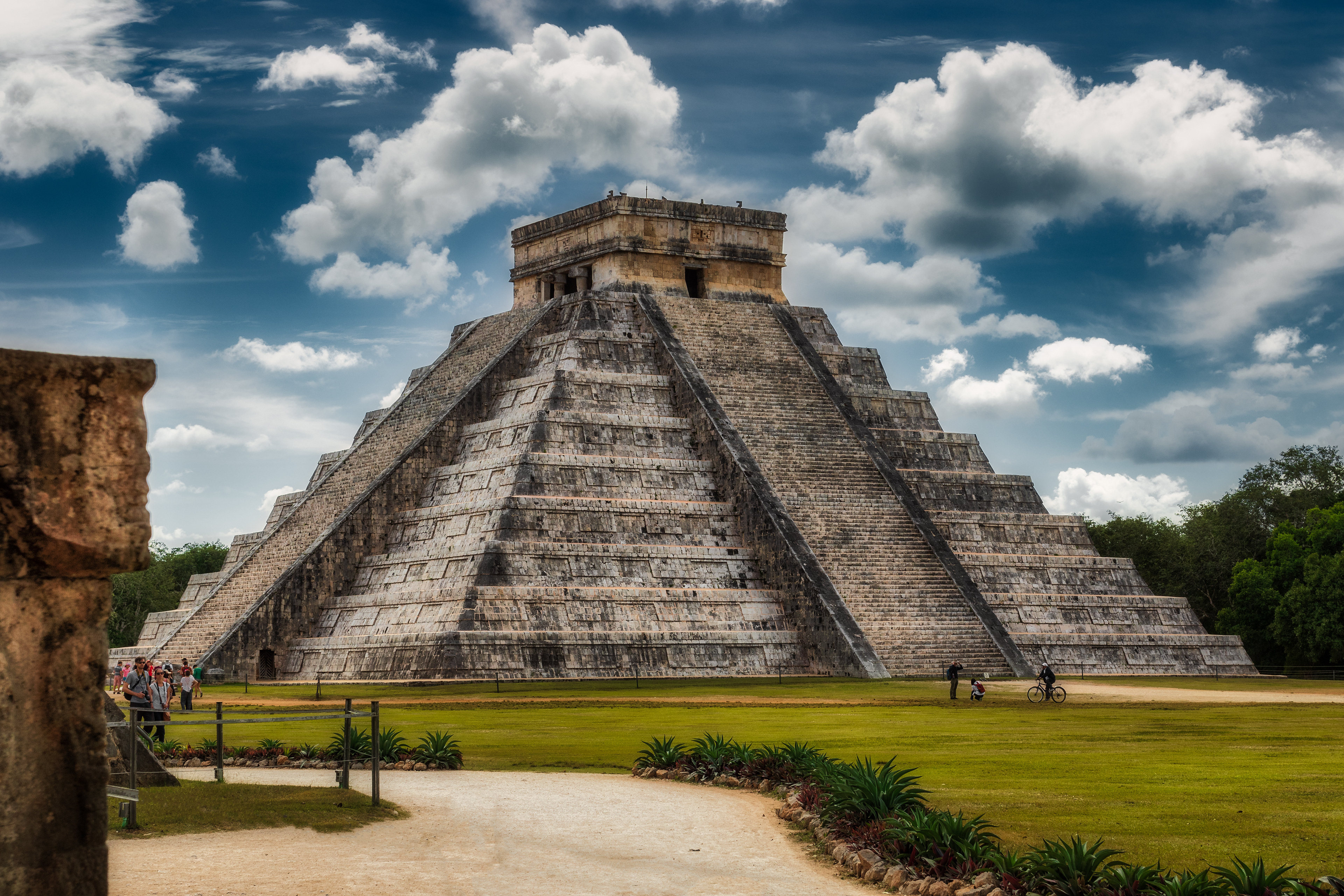 El Castillo