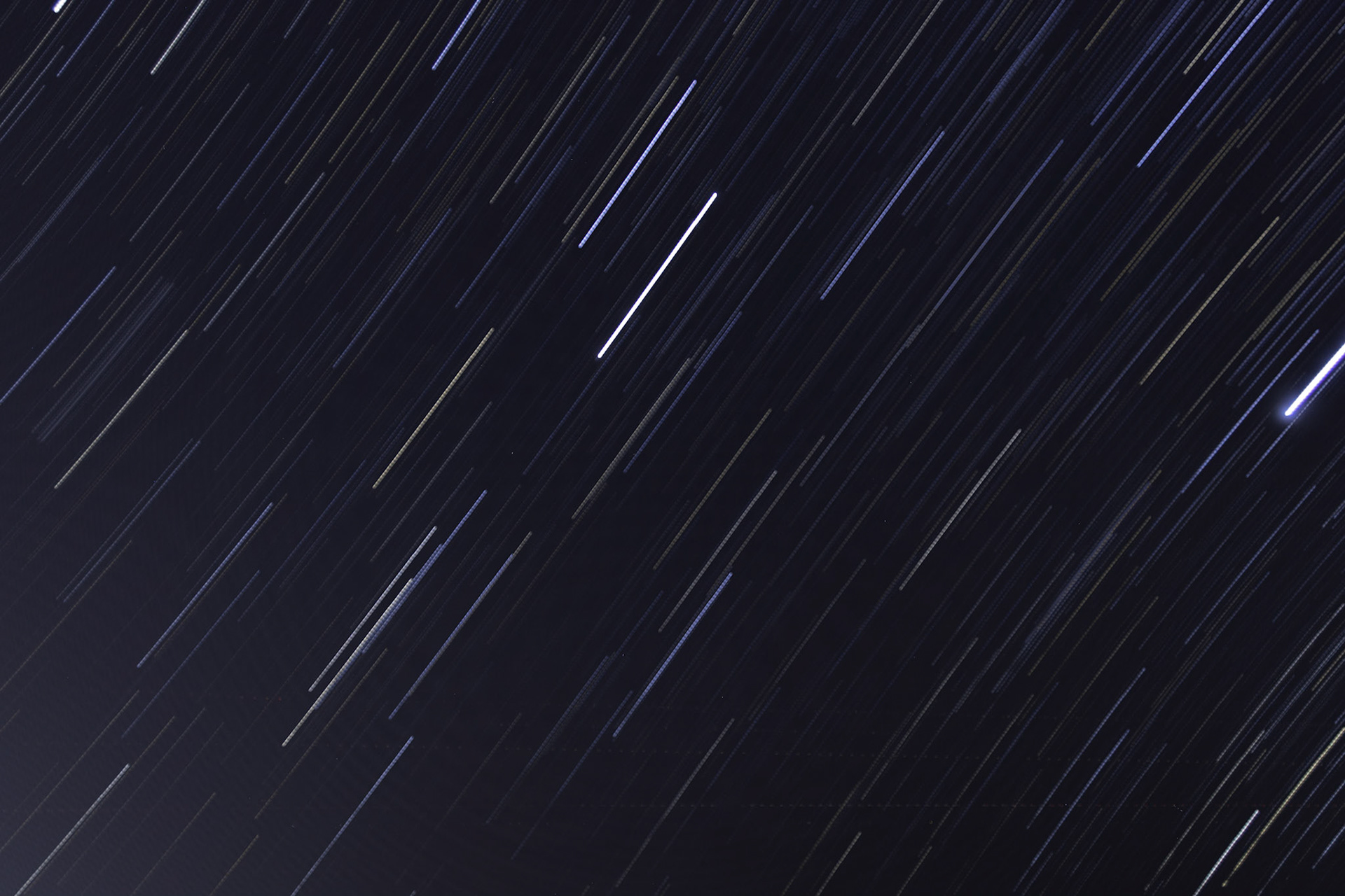 Star trails ESE 1, OIB east end