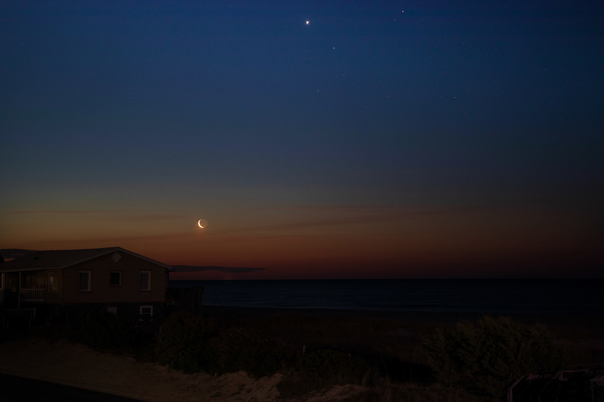 Crescent moon 2, OIB East end