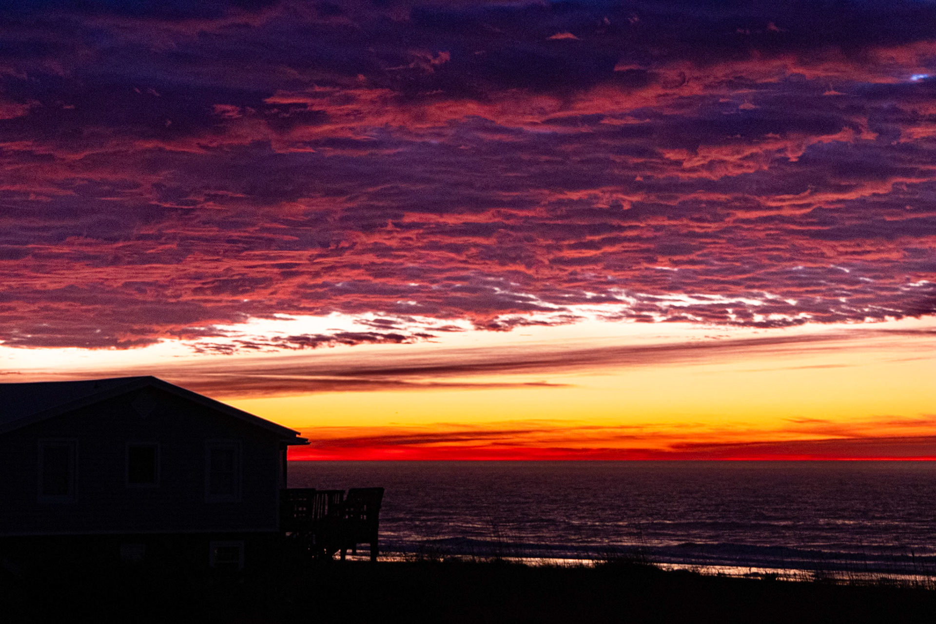 Sunrise 25, OIB east end