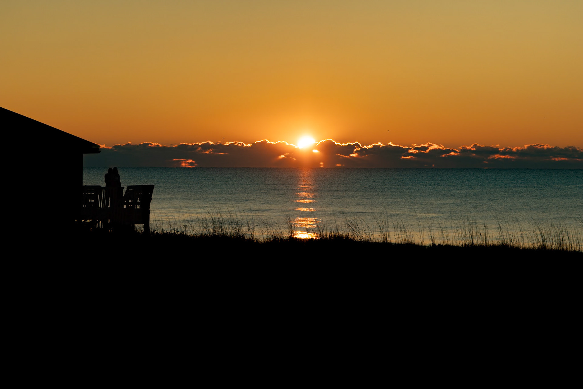 Sunrise 58, OIB east end
