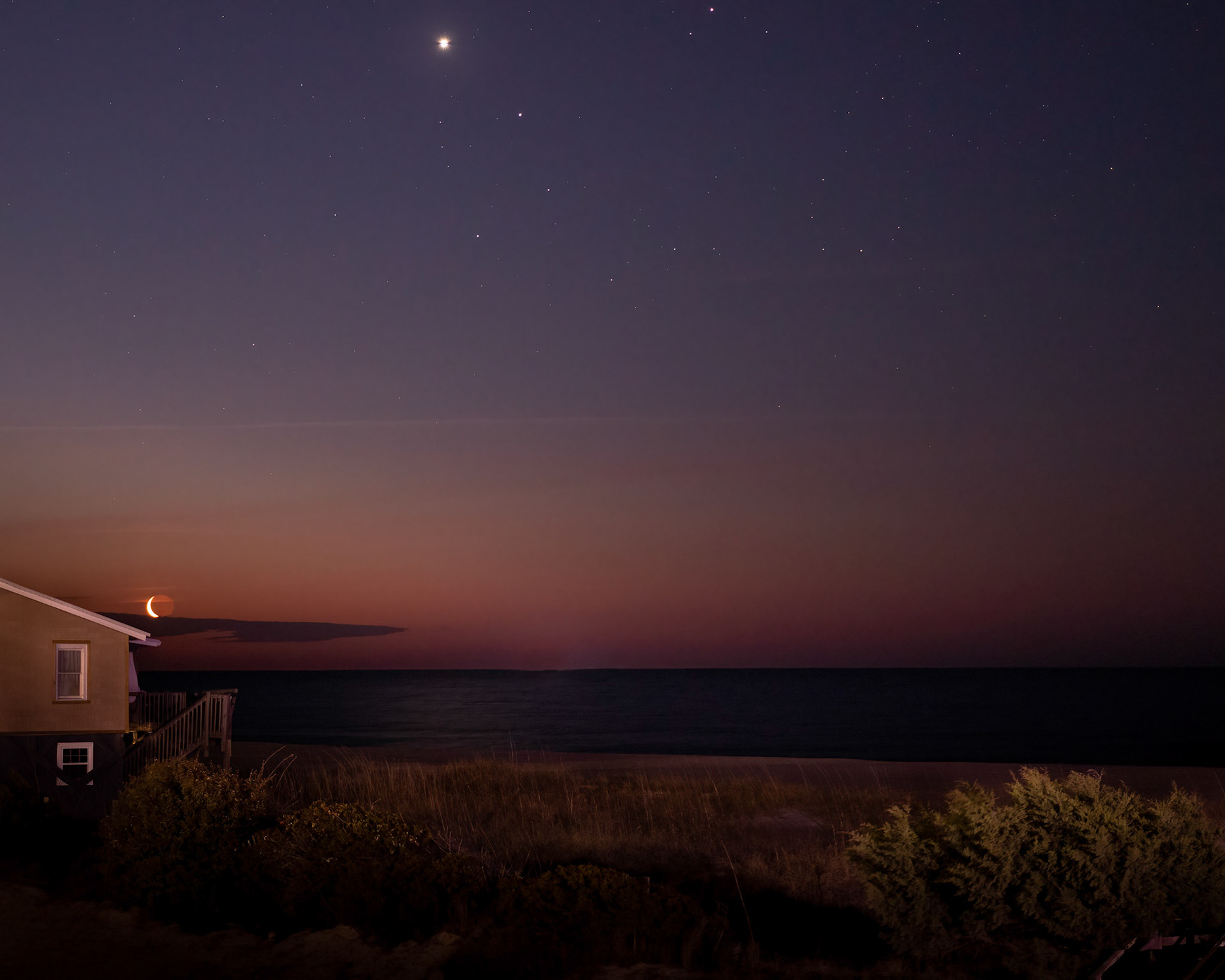 Crescent moon 1, OIB East end