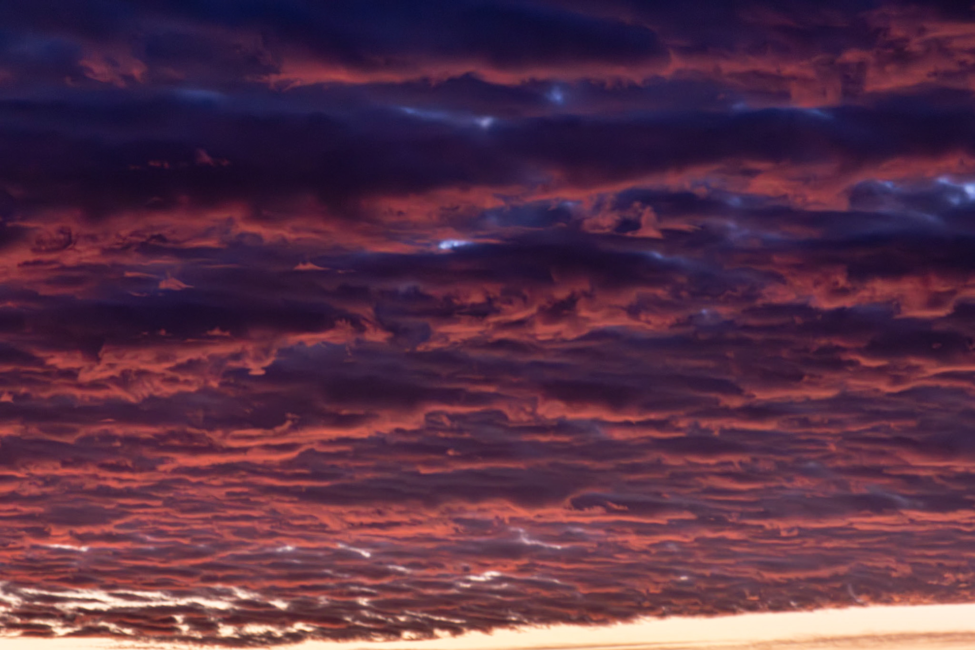 Sunrise 27, OIB east end