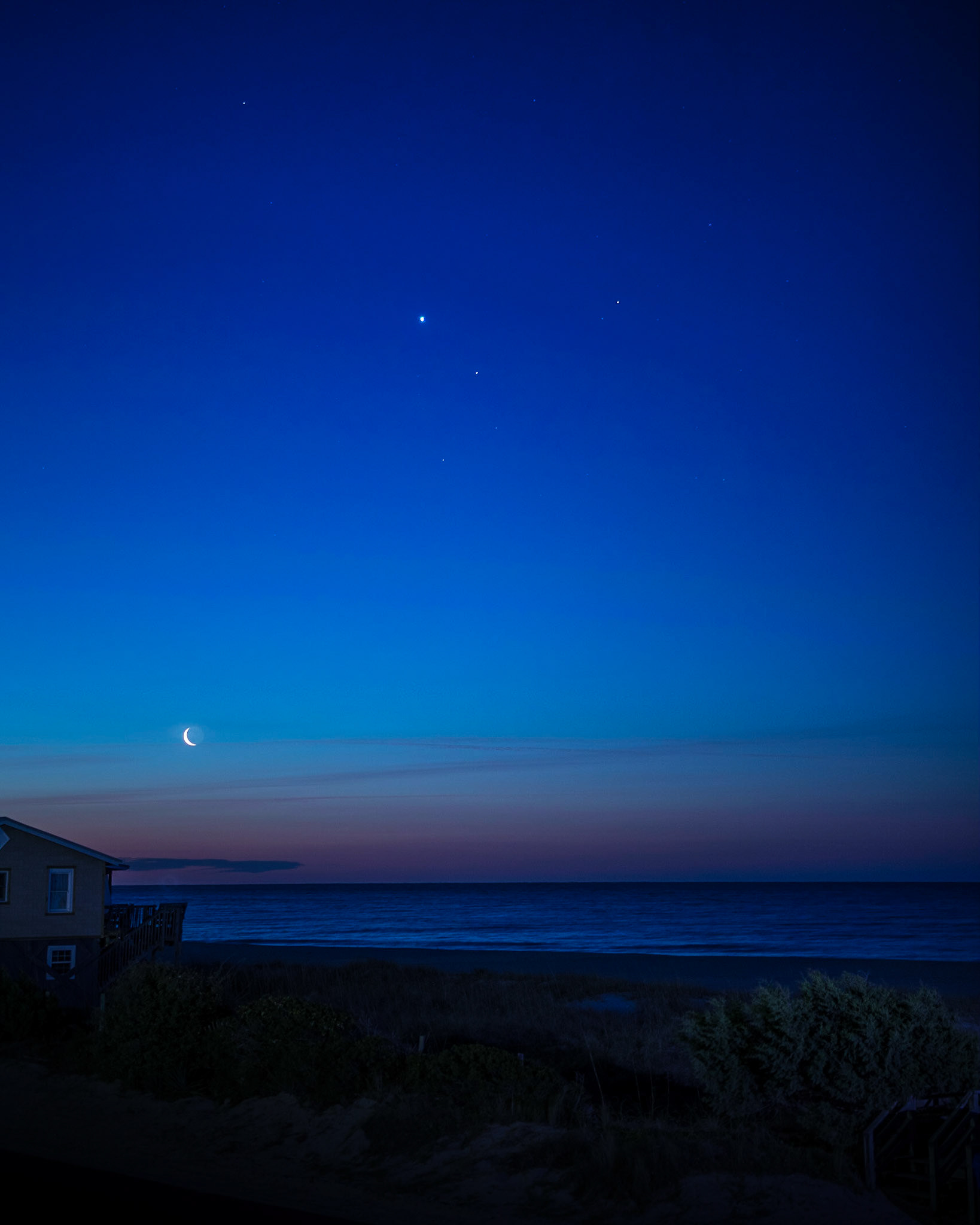 Crescent moon 3, OIB East end