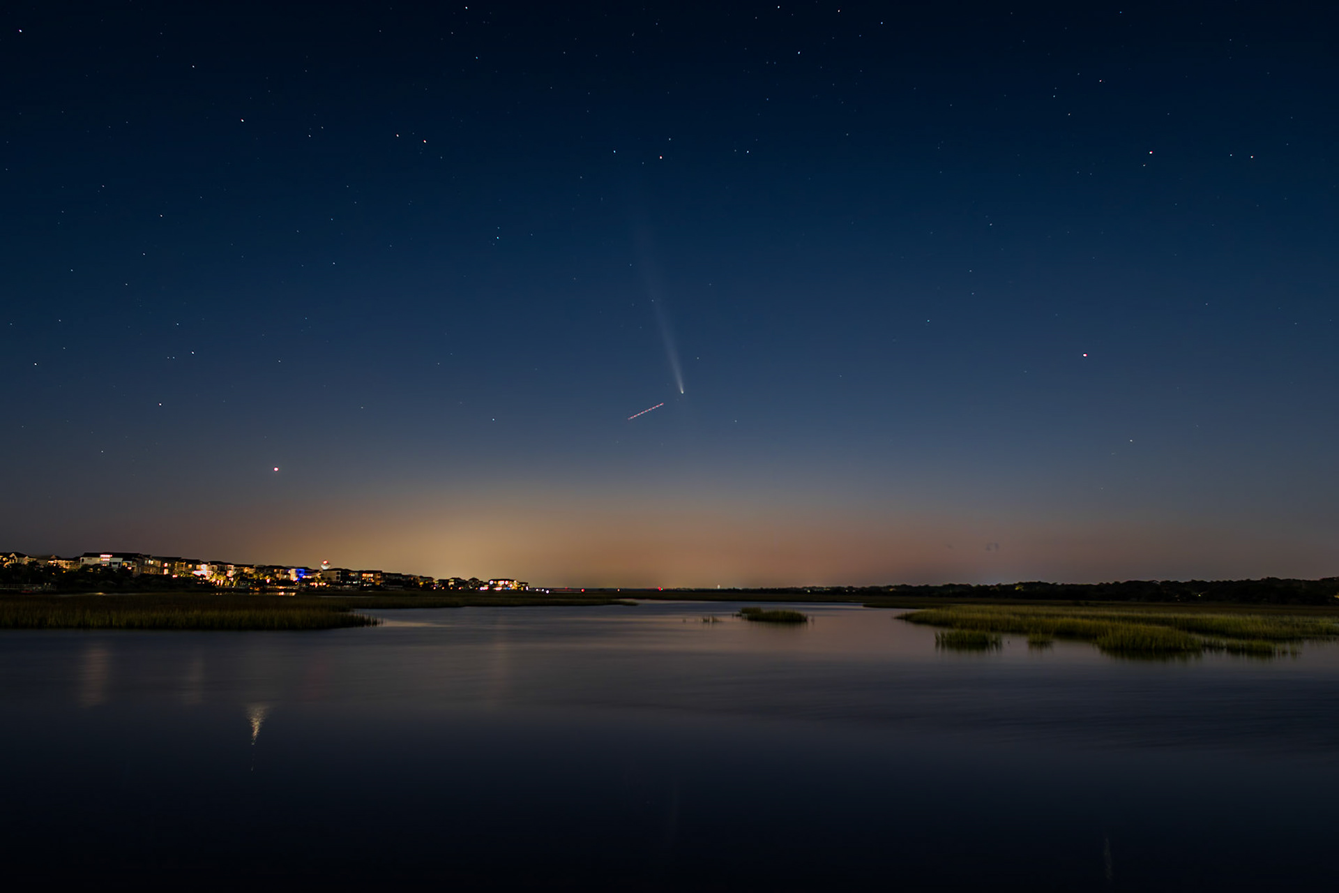 Comet C/2023 A3 3, OIB foot of bridge