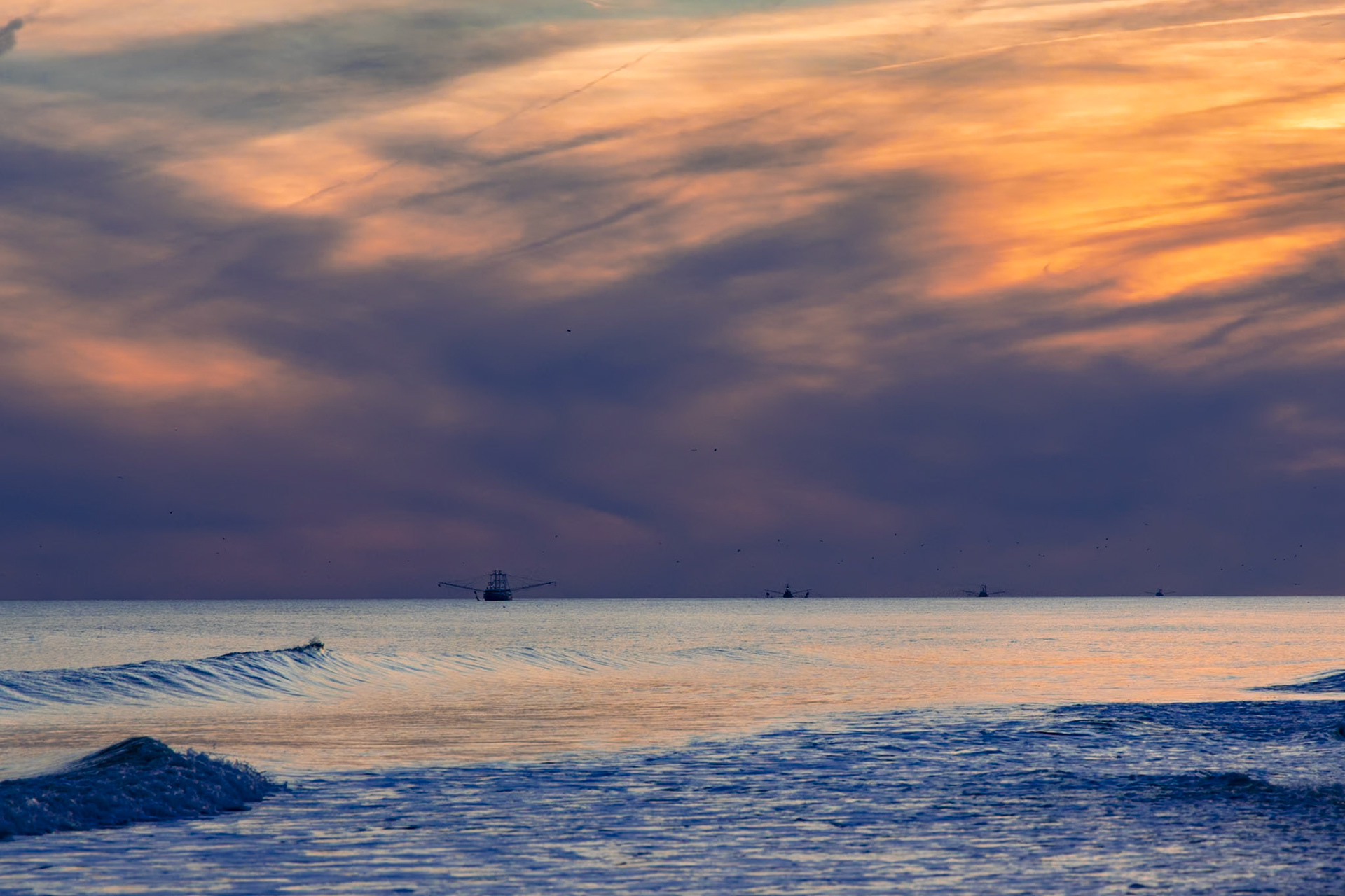 Sunset 54, OIB east end