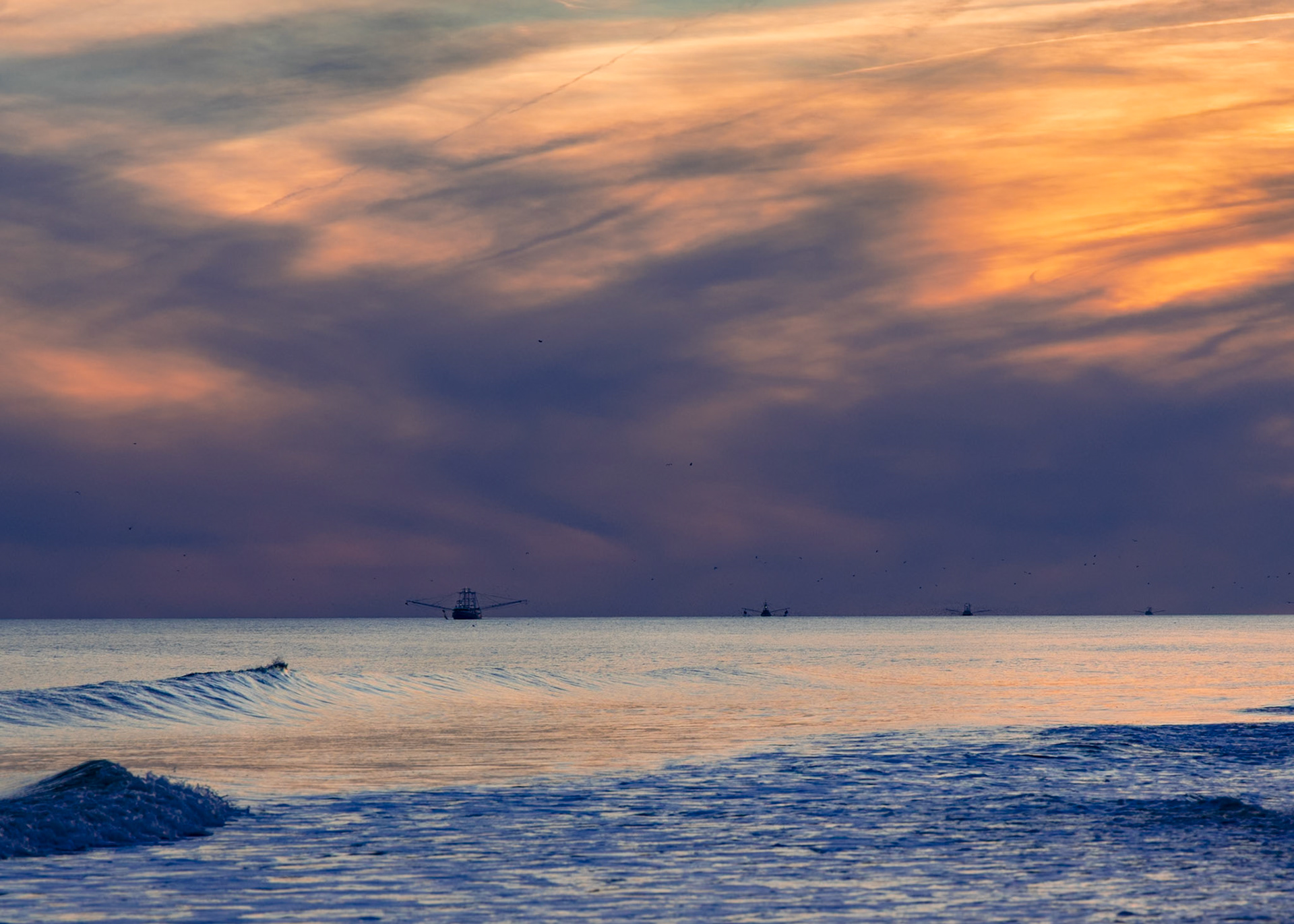 Sunset 54, OIB east end