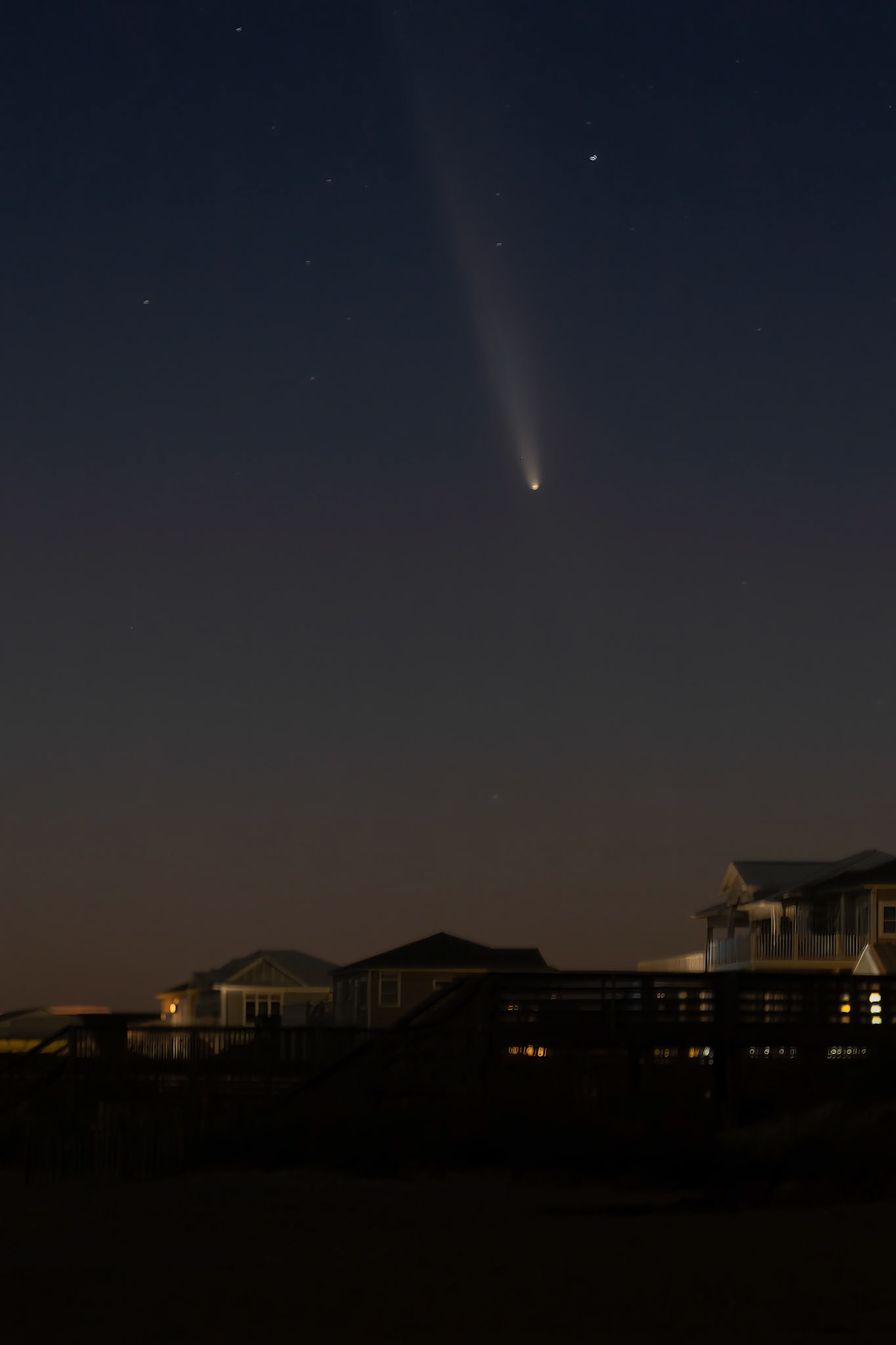 Comet C/2023 A3 1, OIB east end