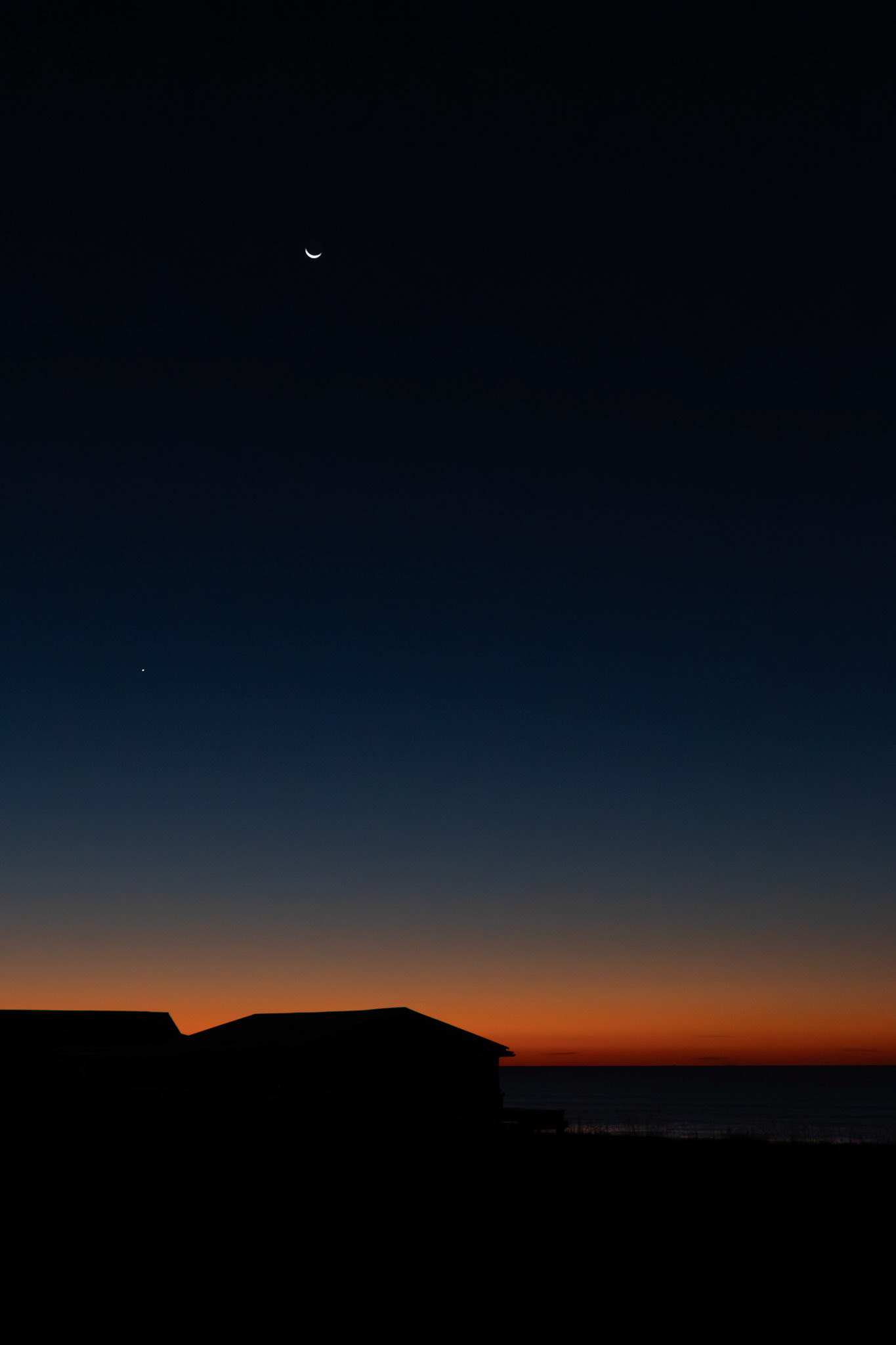 Sunrise 63, OIB east end