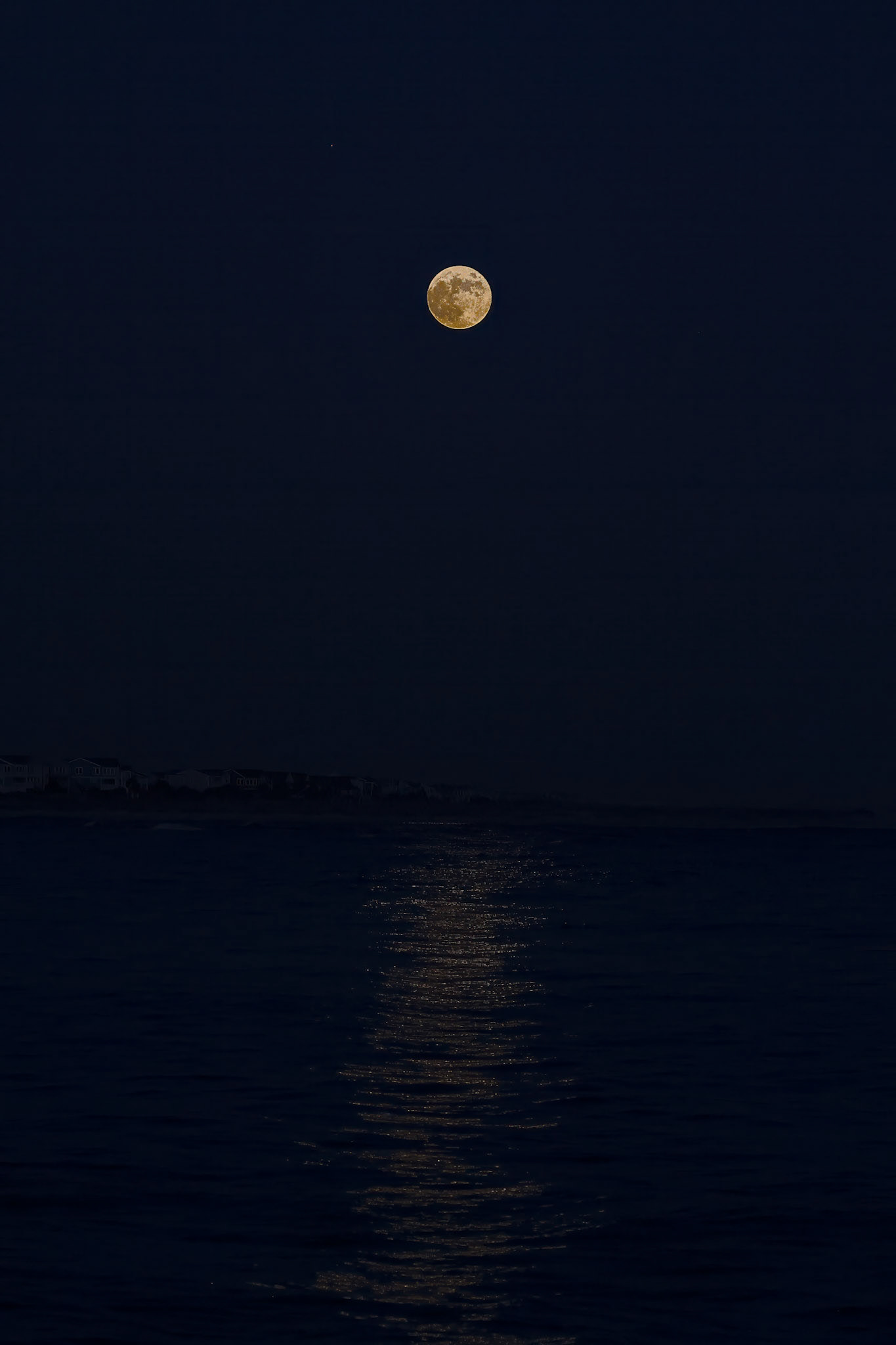 Hunter's moonrise 8, OIB East End