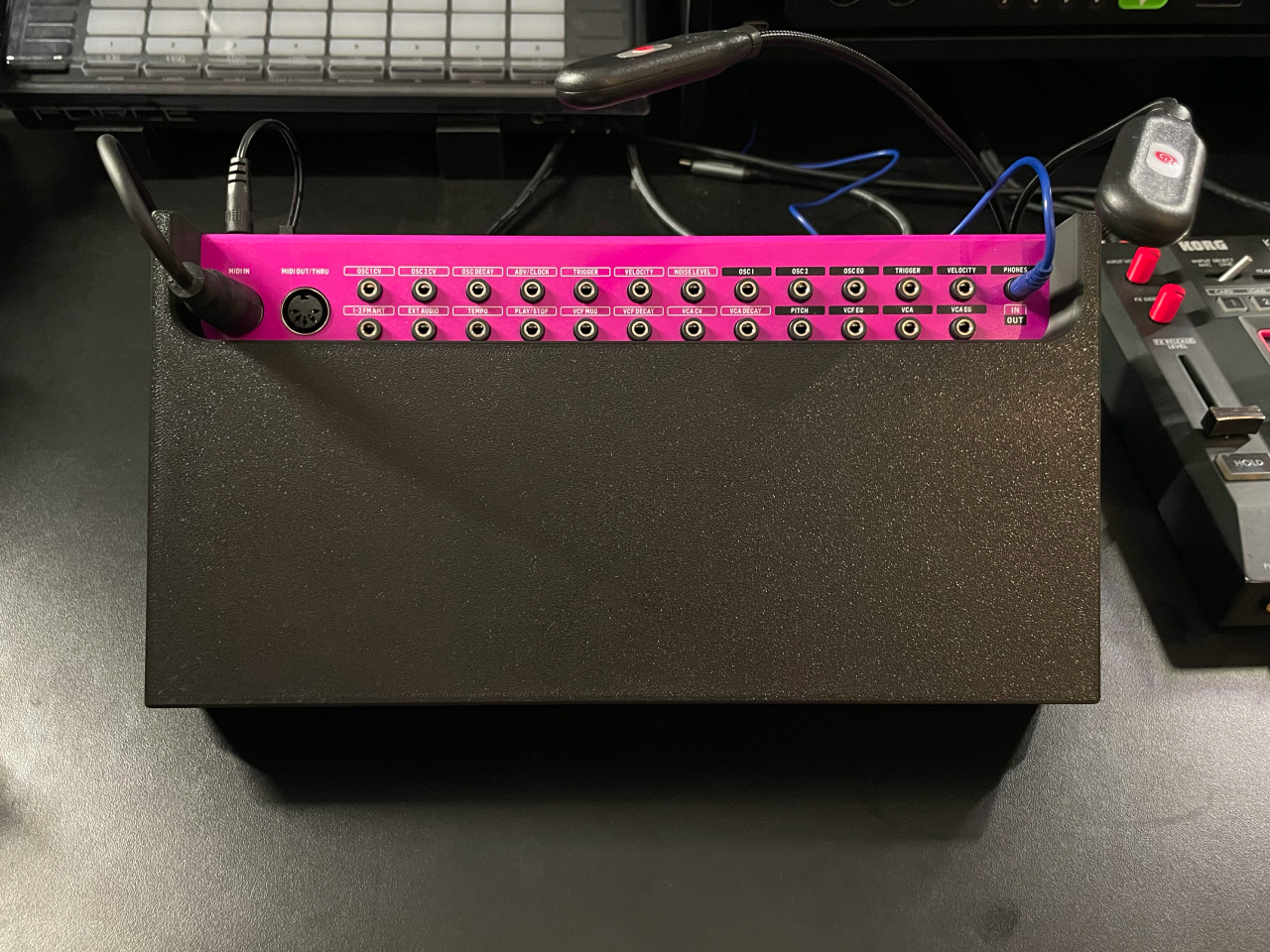 BEHRINGER EDGE DECKSAVER