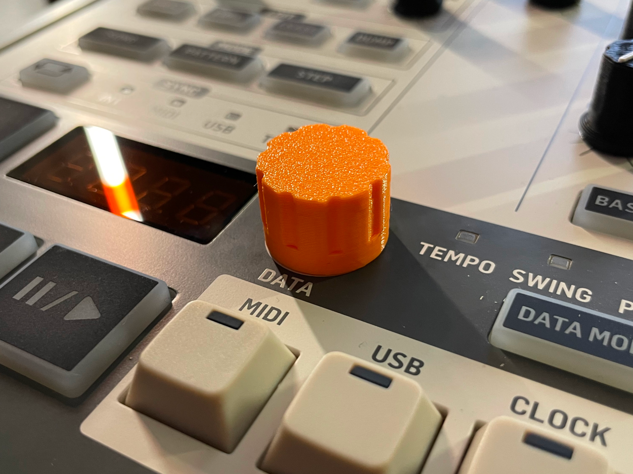 BEHRINGER RD-9 DATA KNOB