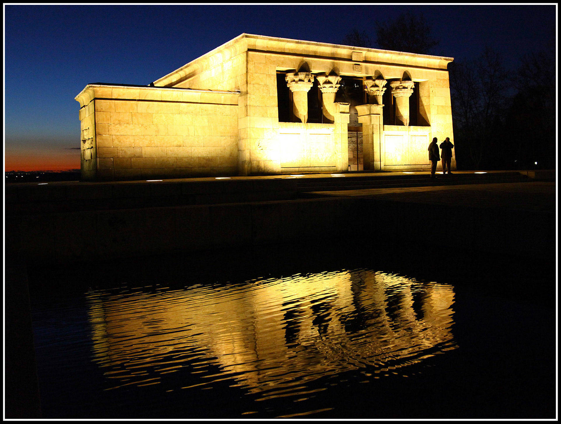El Templo de Debod en Madrid. Ampliar