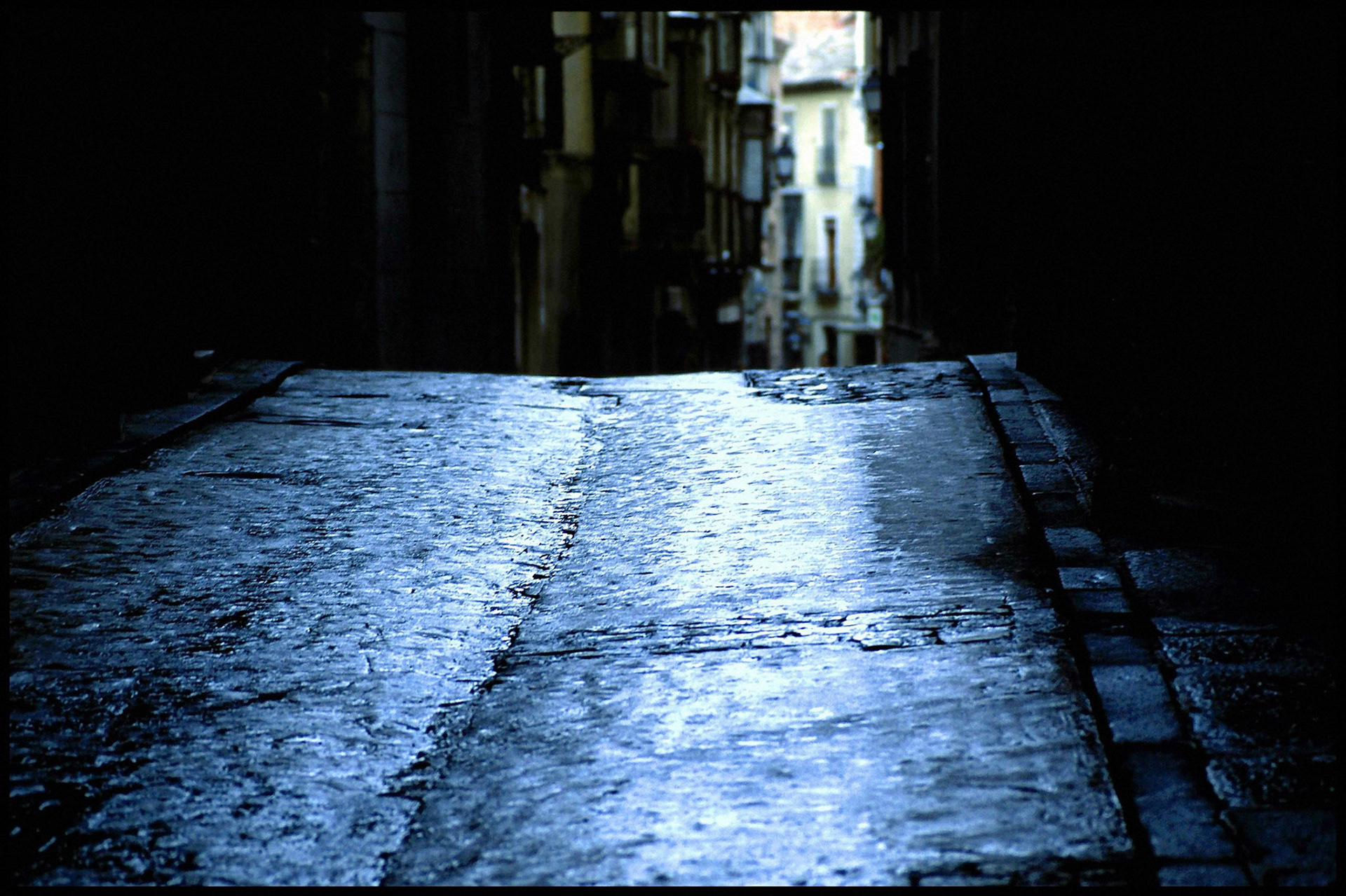 Calle en Toledo. Ampliar