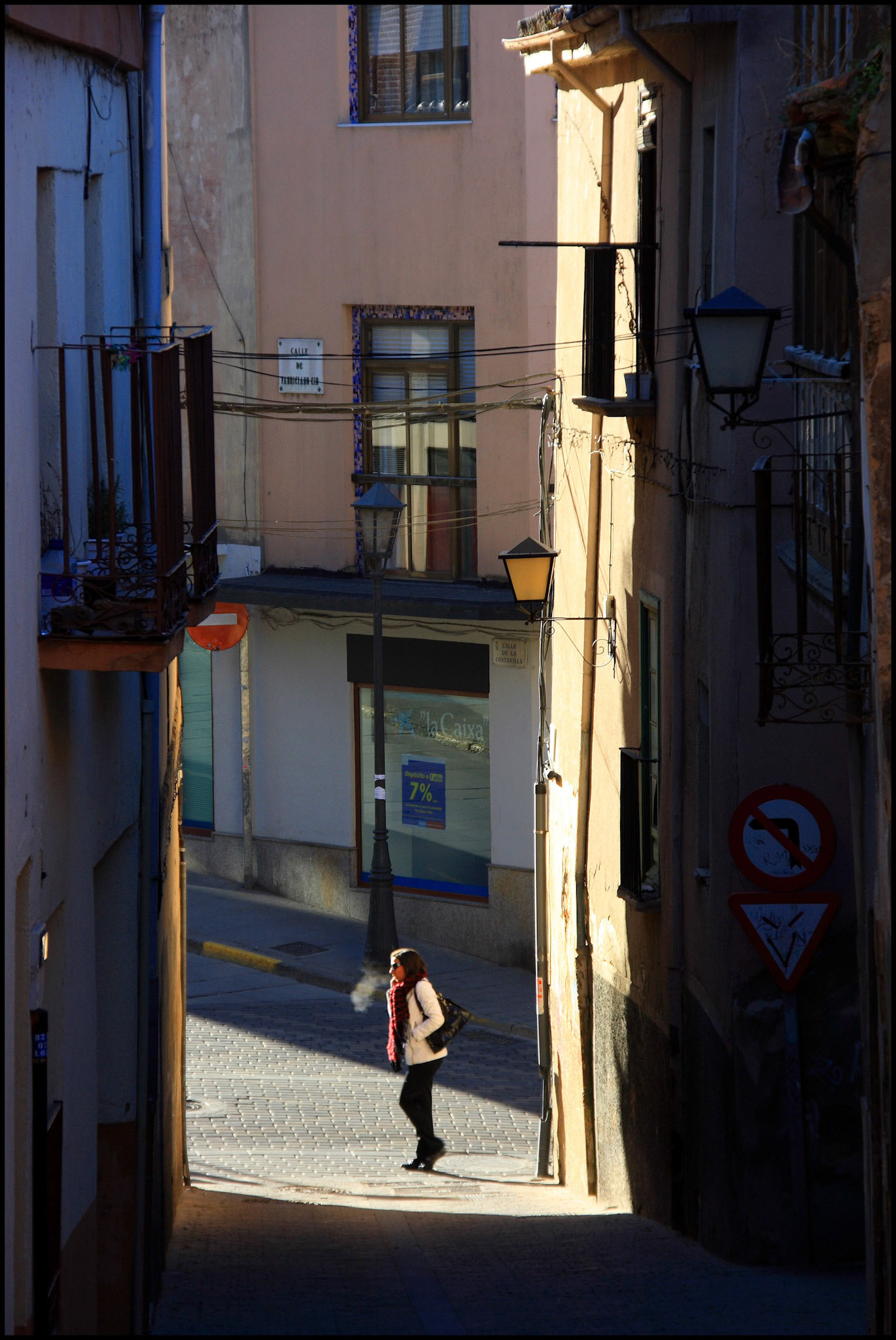 Paseando por la calle del Riego en Zamora. Ampliar
