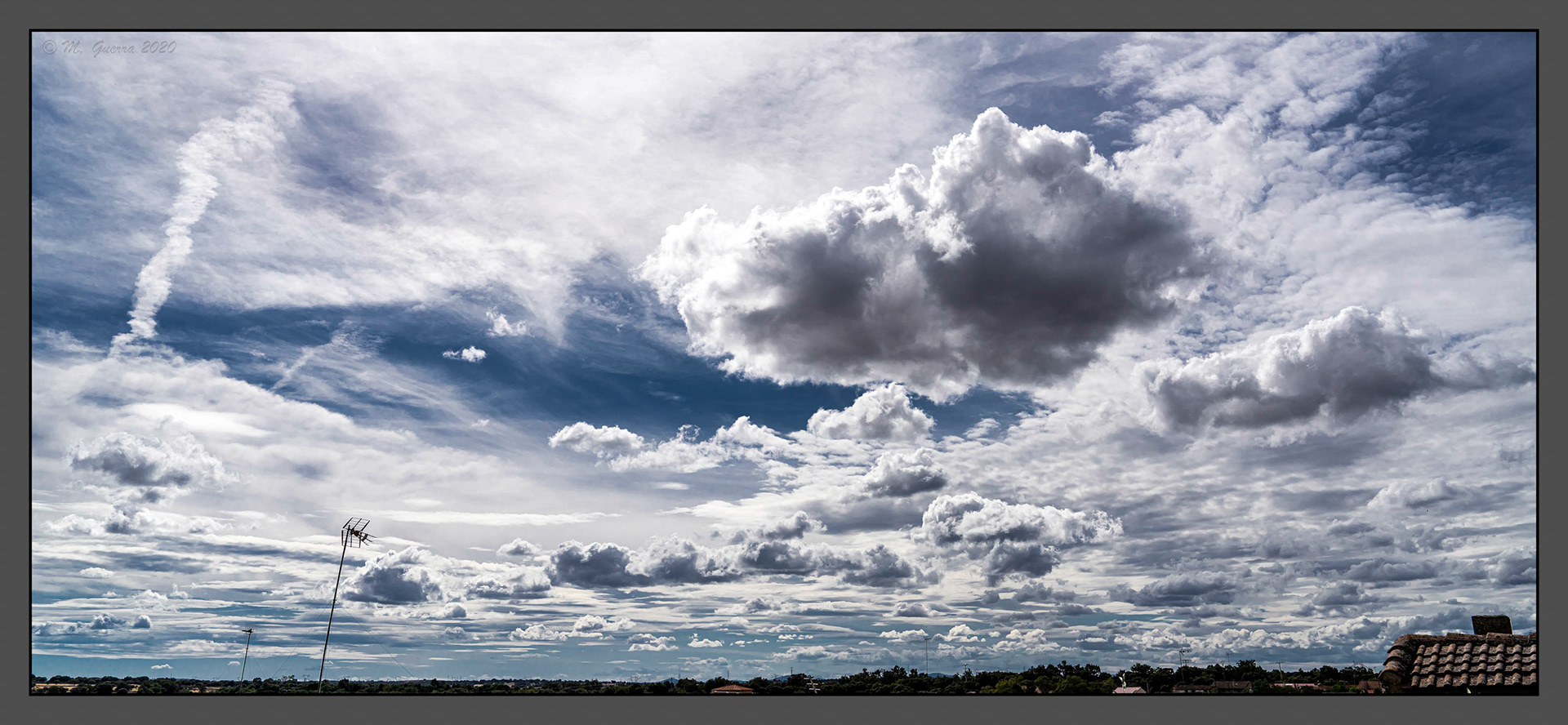 Cielo con nubes en Muga. Ampliar