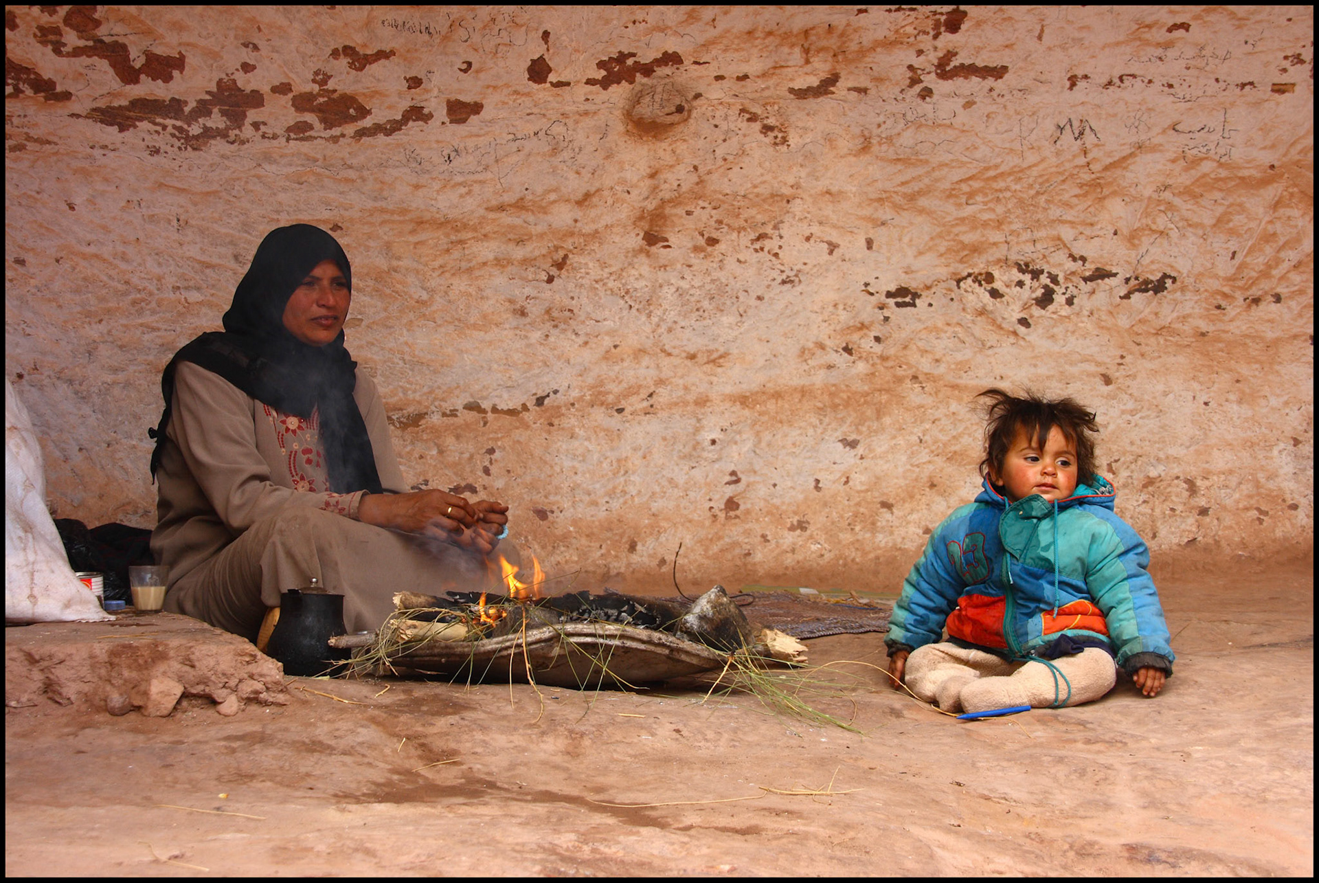 Familia beduina en Petra. Ampliar