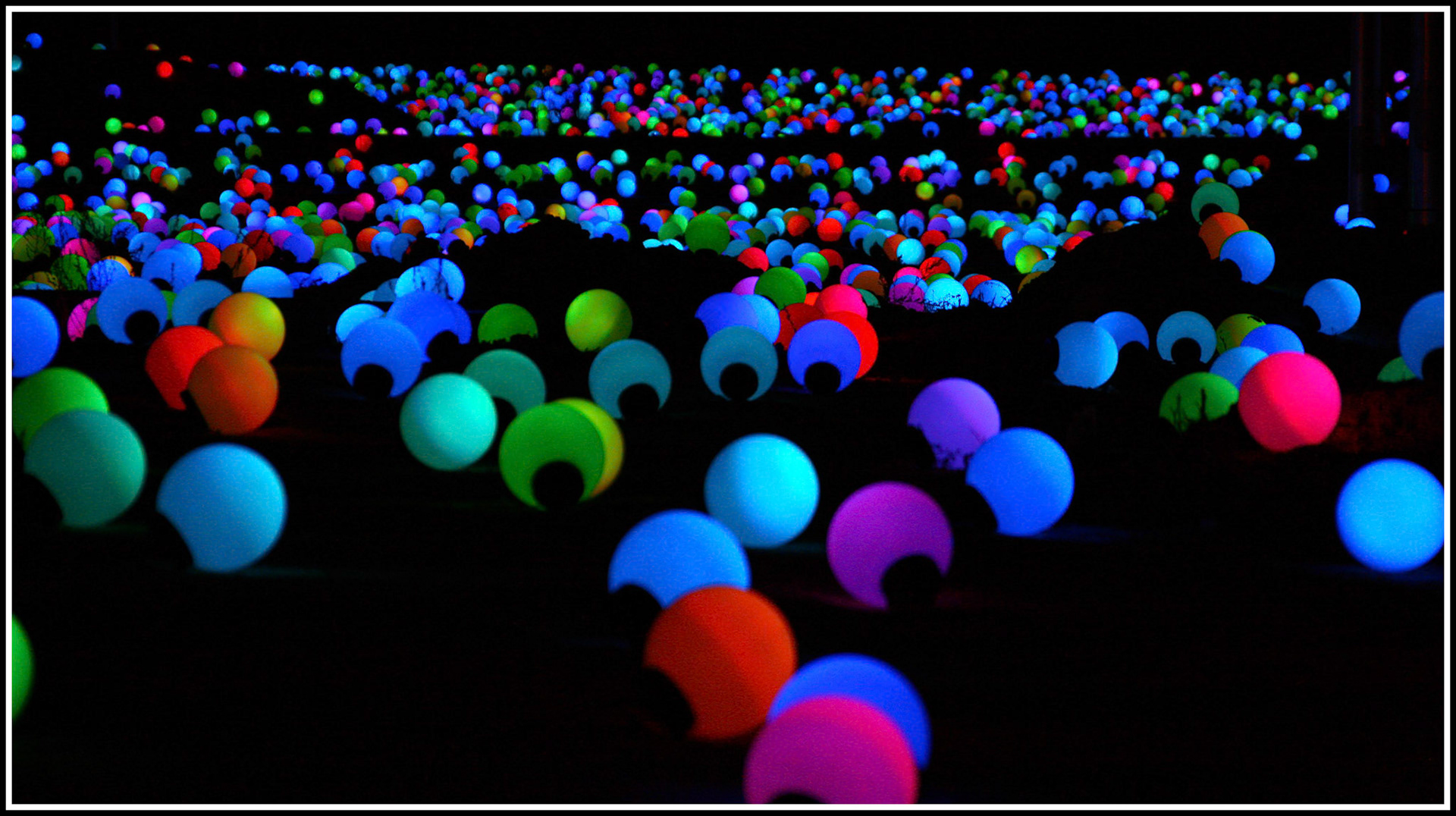 La noche en blanco. Luces en el Manzanares. Ampliar