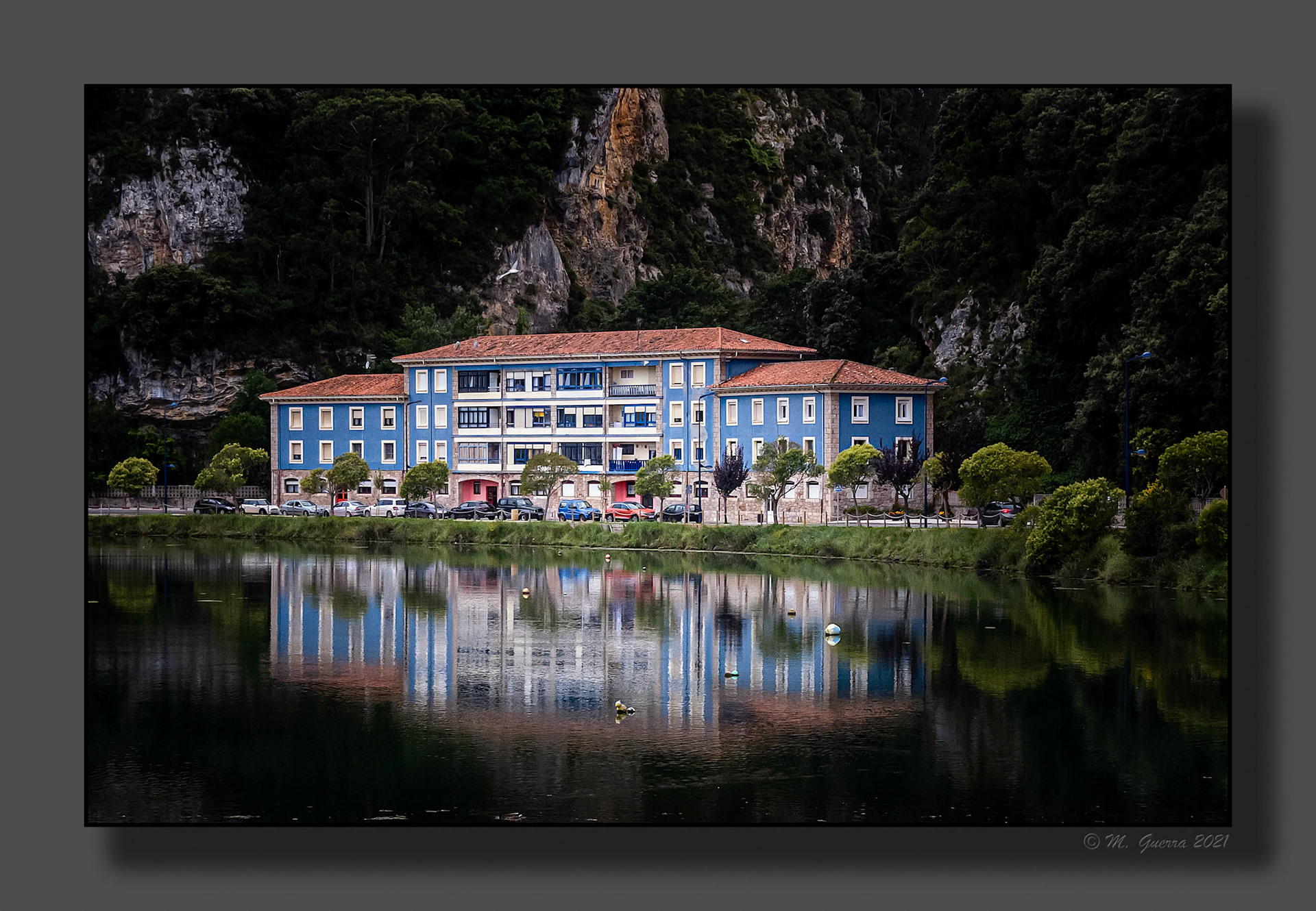 Casa en una ría del Sella. 100ASA