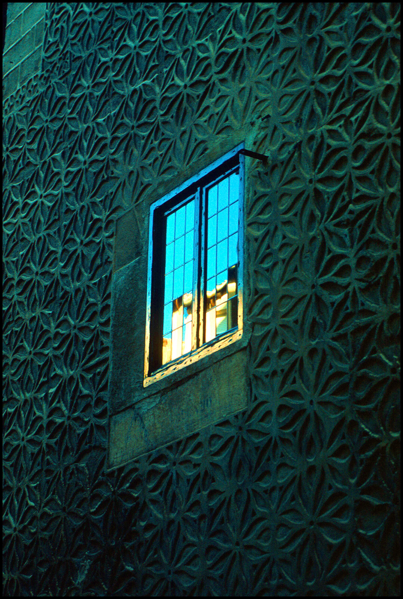 Ventana en Segovia. Ampliar