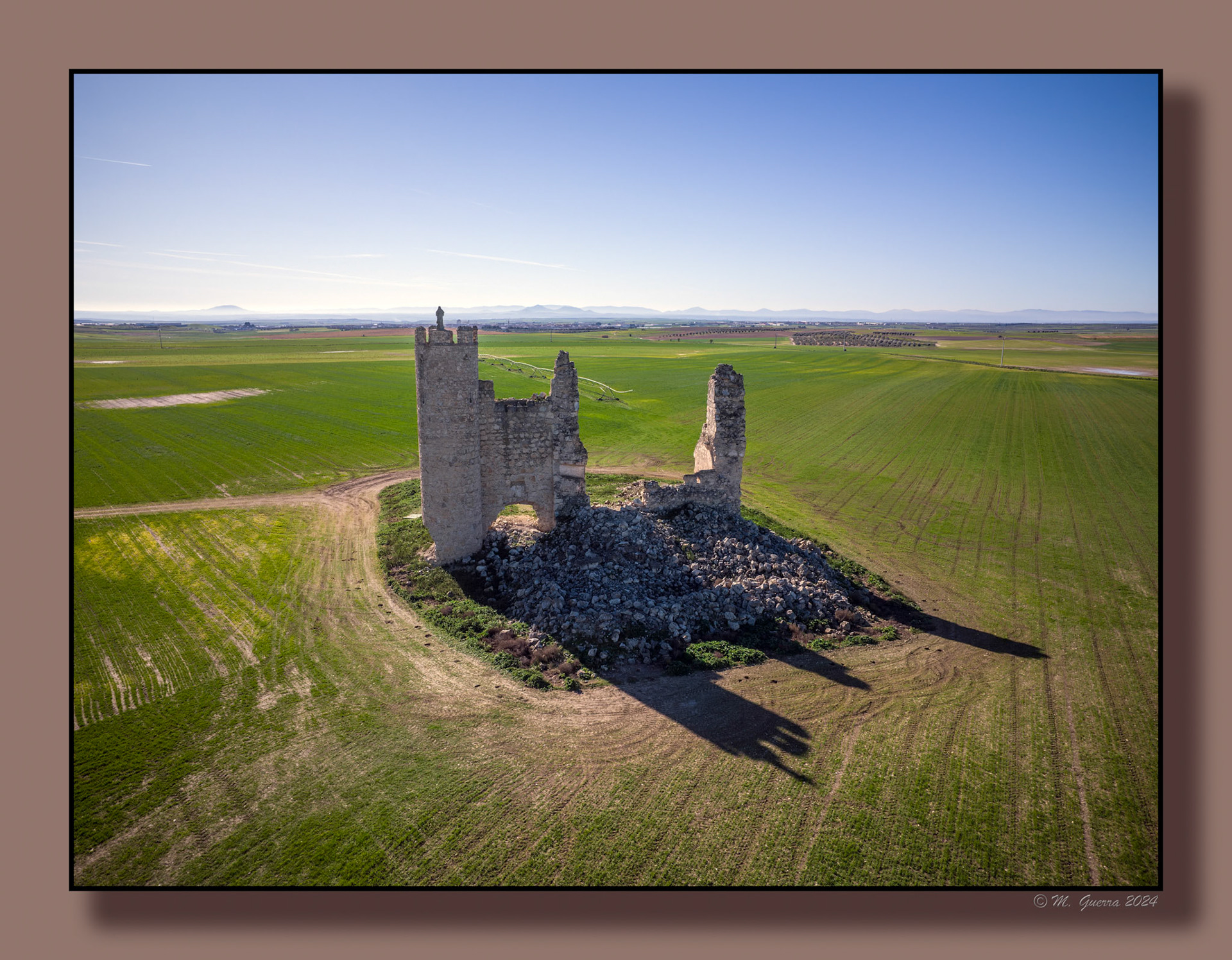 El castillo de Caudilla desde el dron. 100ASA