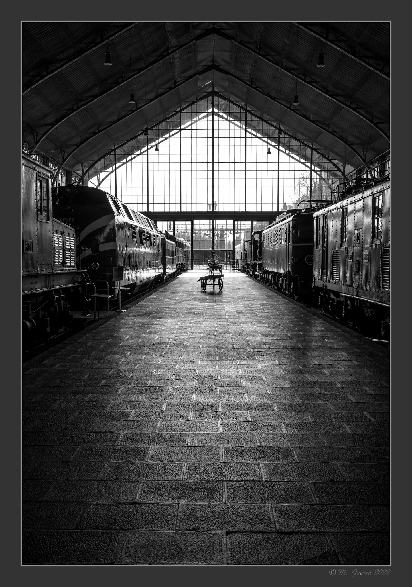 Nave principal de la antigua Estación de Delicias, convertida en el Museo del Ferrocarril. 100ASA